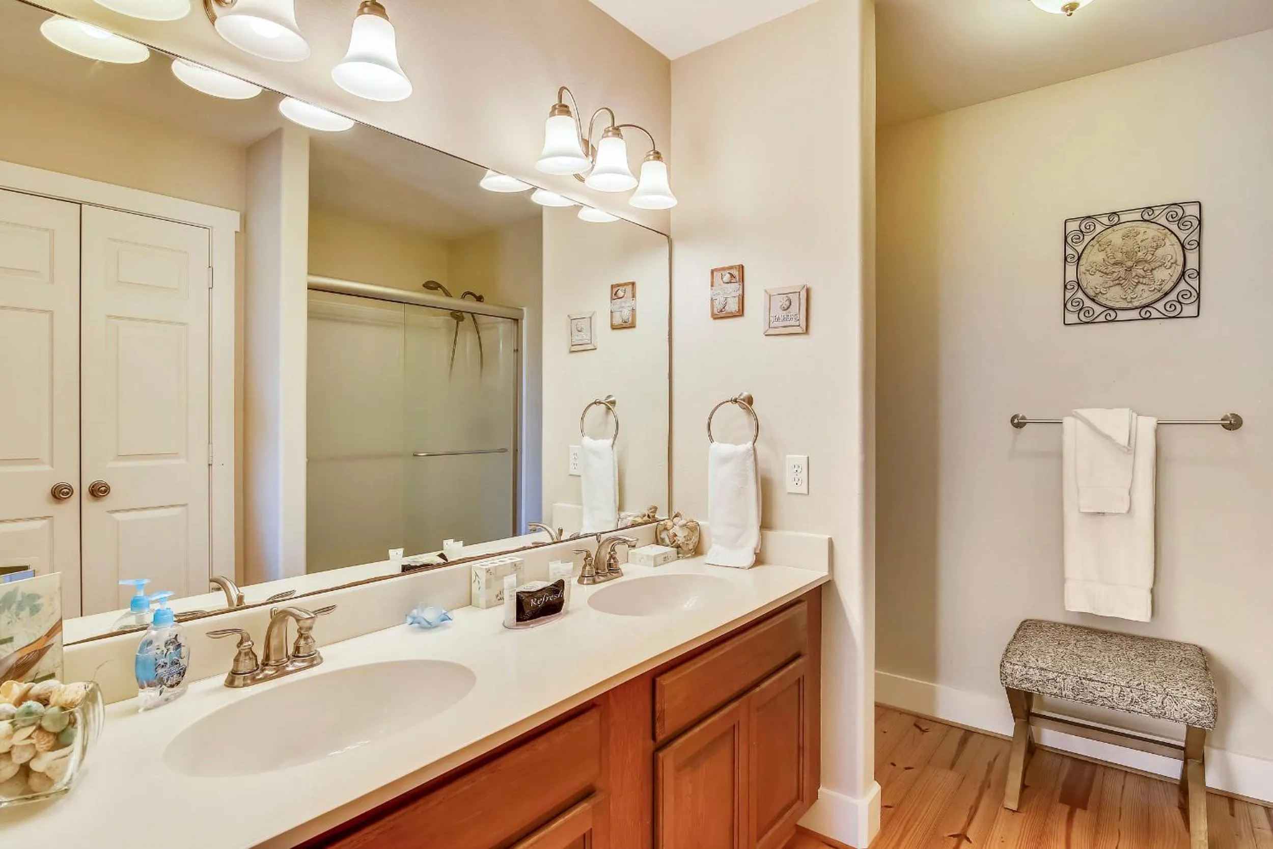 Kitchen or kitchenette in Accompanied By The Sea