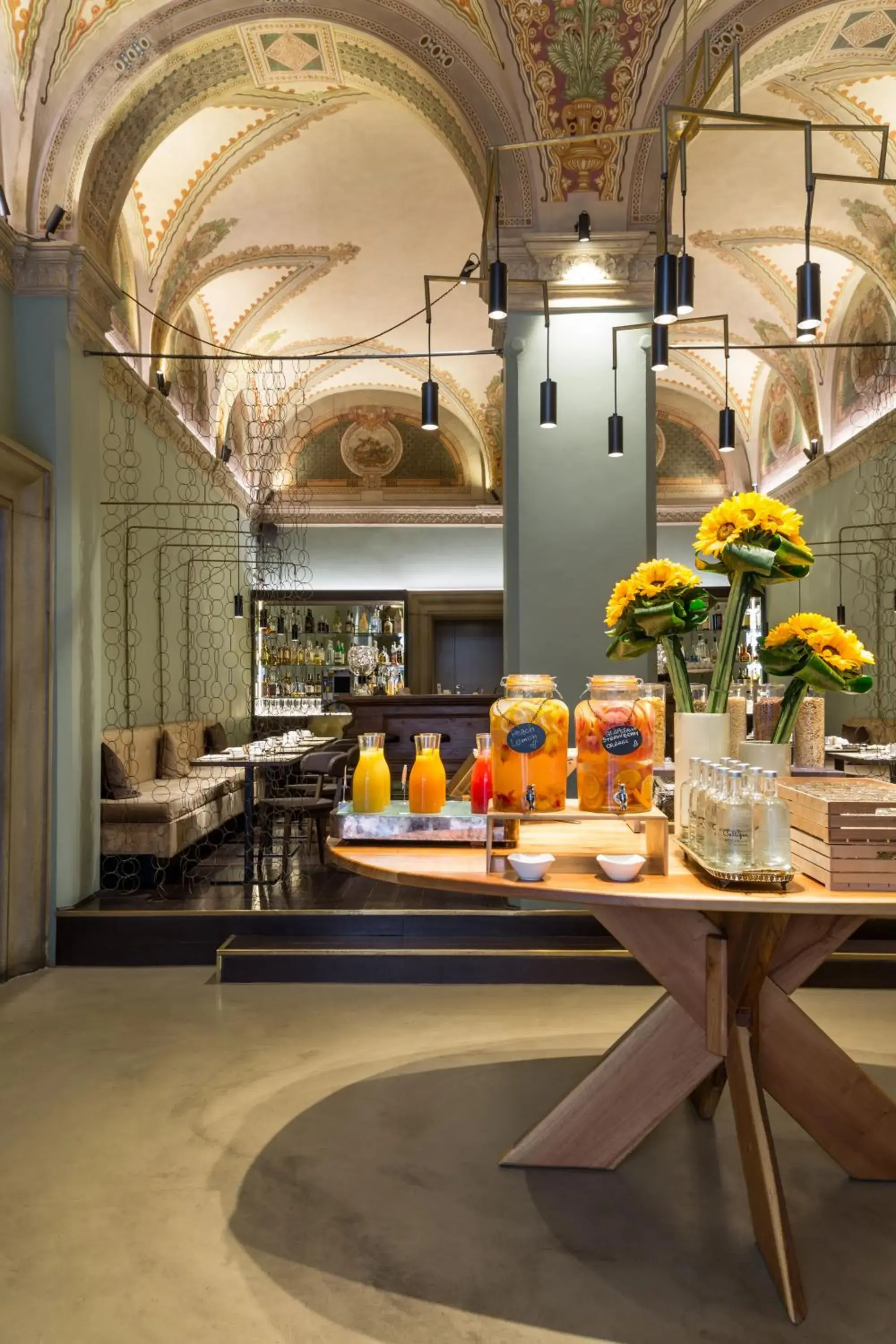 Restaurant/places to eat in Grand Hotel Cavour Restaurant/places to eat in Grand Hotel Cavour