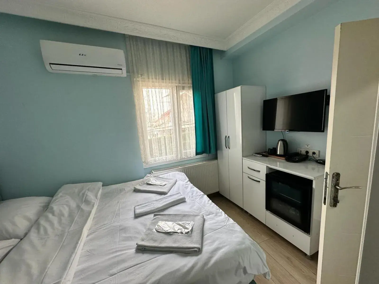 Bed in AVRASYAQUEEN HOTEL Bed in AVRASYAQUEEN HOTEL