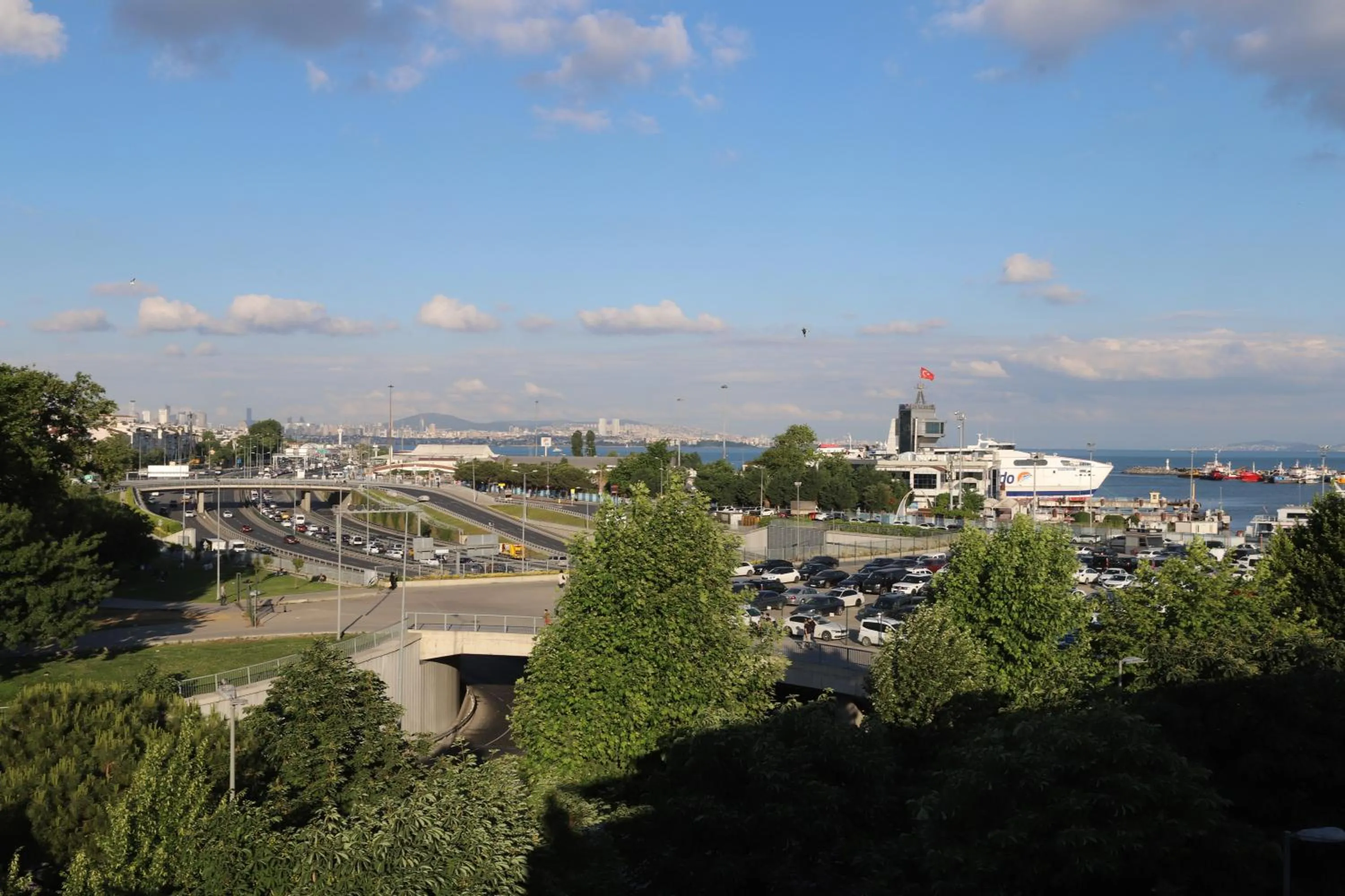 Neighbourhood in AVRASYAQUEEN HOTEL