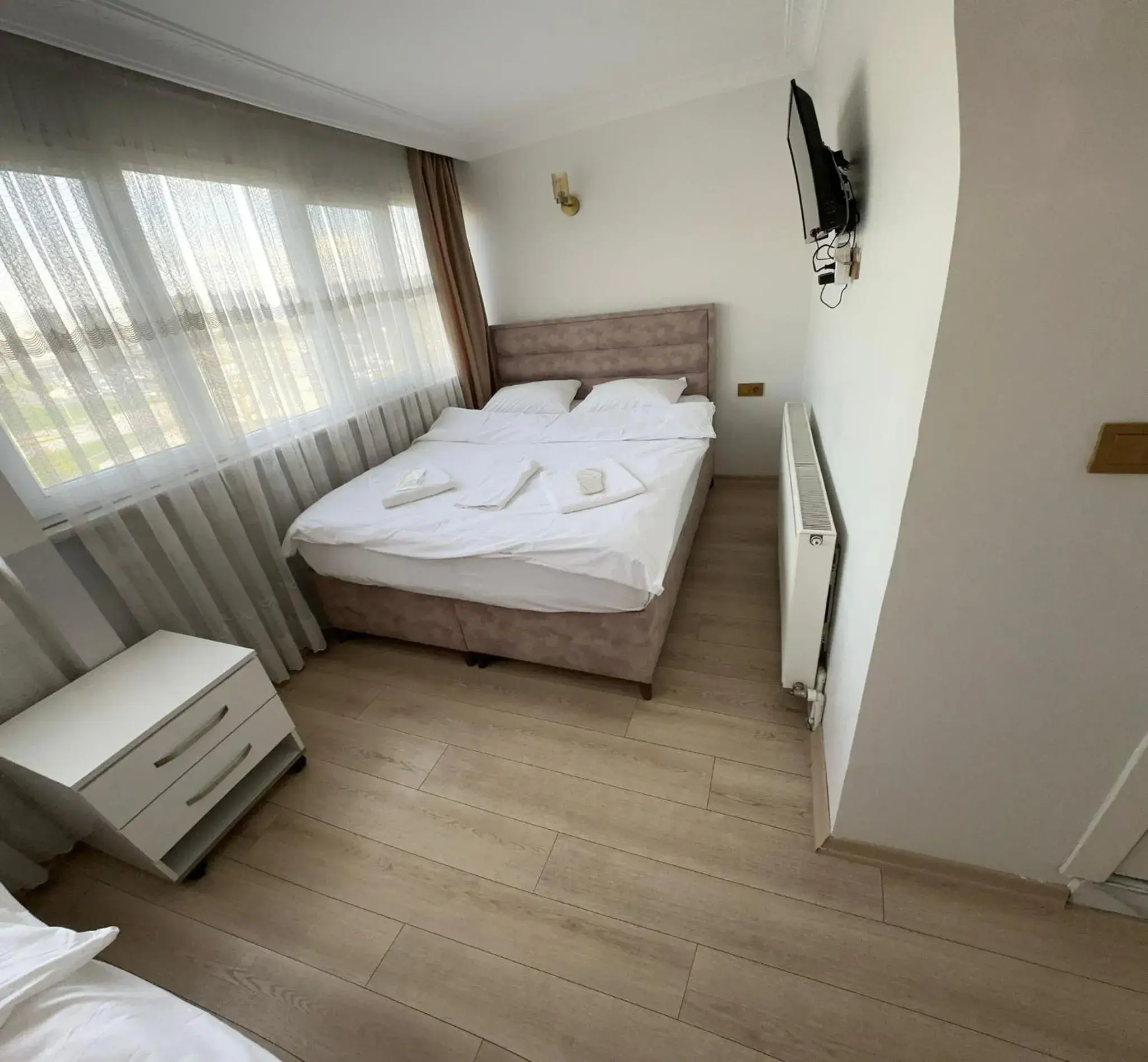 Bed in AVRASYAQUEEN HOTEL Bed in AVRASYAQUEEN HOTEL