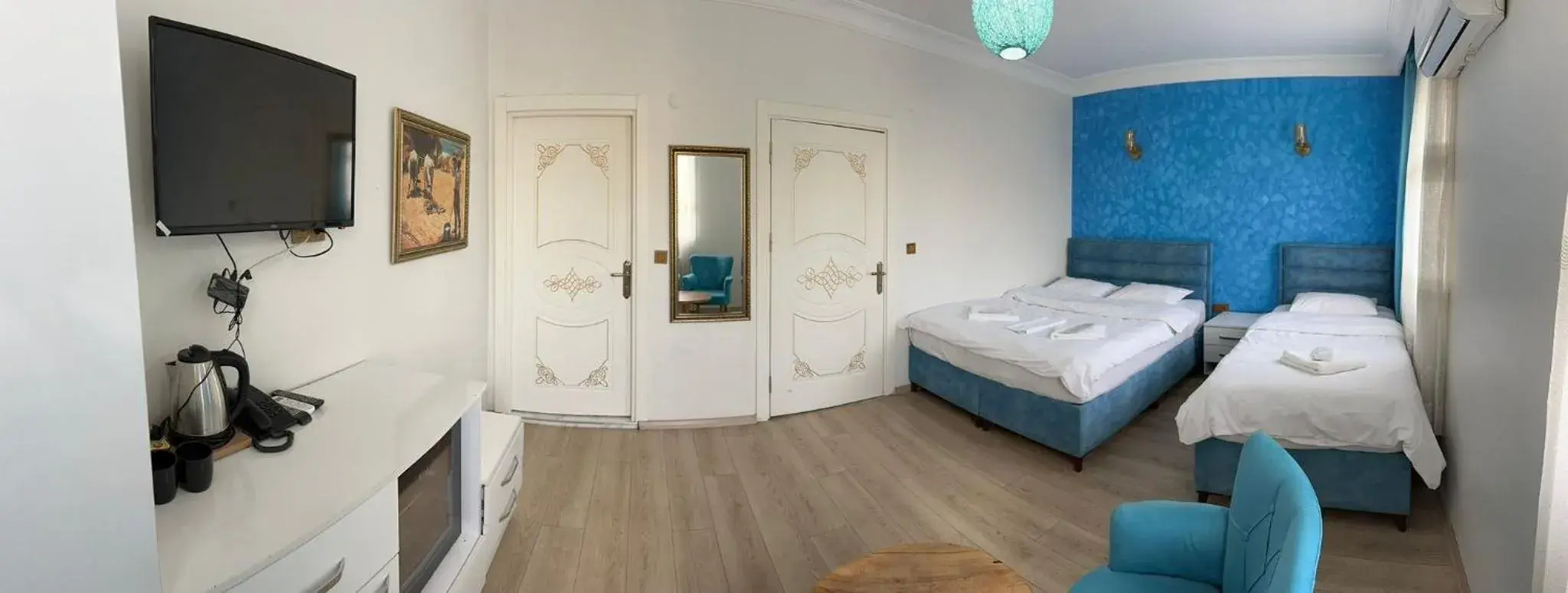 Bed in AVRASYAQUEEN HOTEL Bed in AVRASYAQUEEN HOTEL