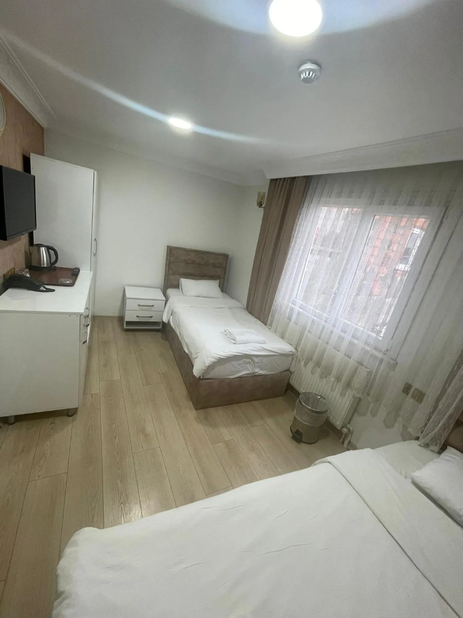 TV and multimedia, Bed in AVRASYAQUEEN HOTEL