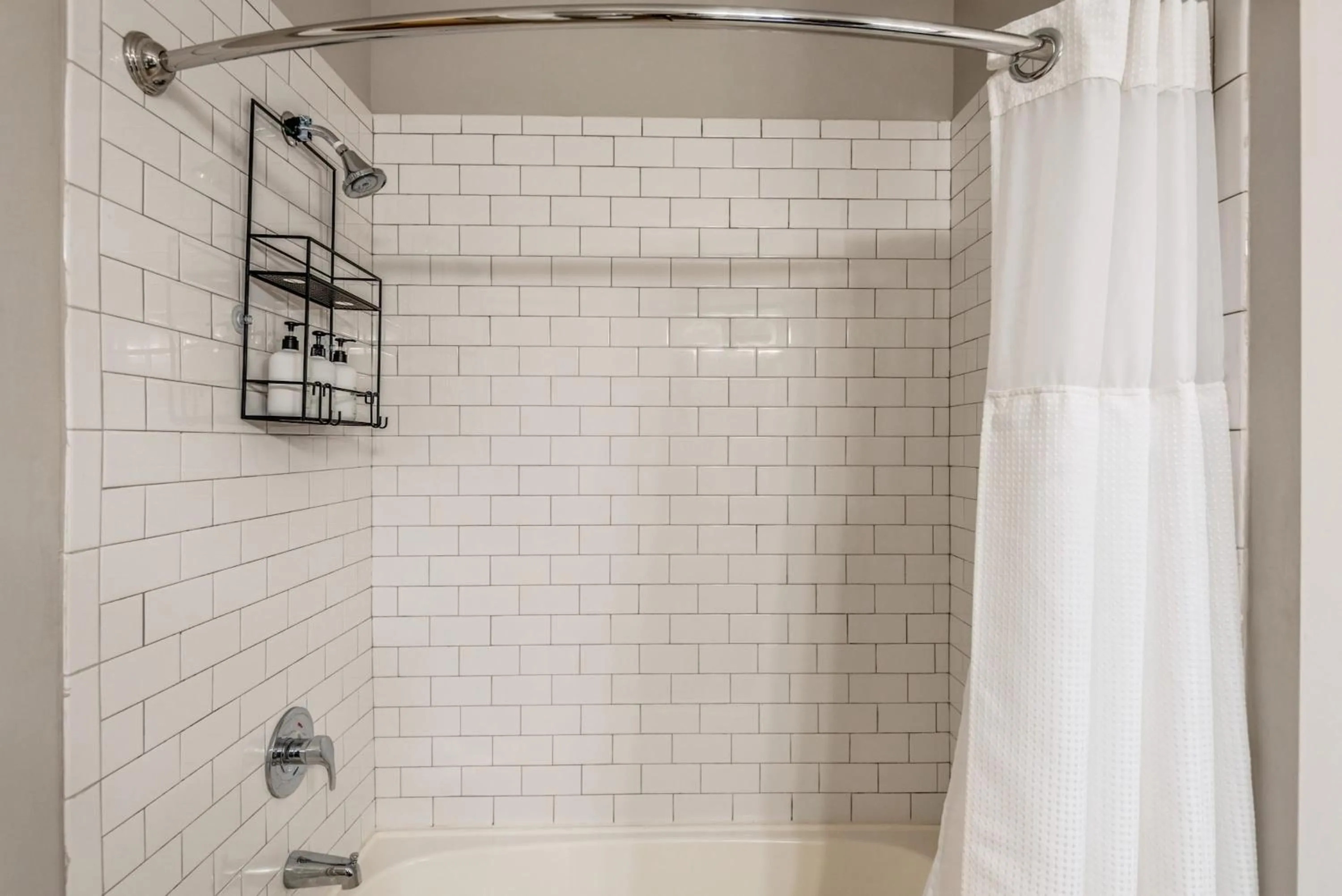 Property building in Kasa Dilworth Charlotte