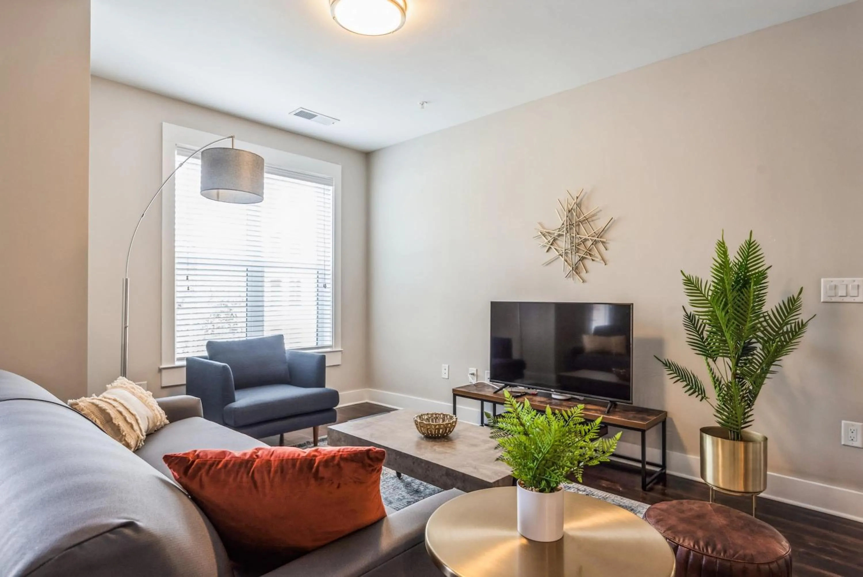 Property building in Kasa Dilworth Charlotte