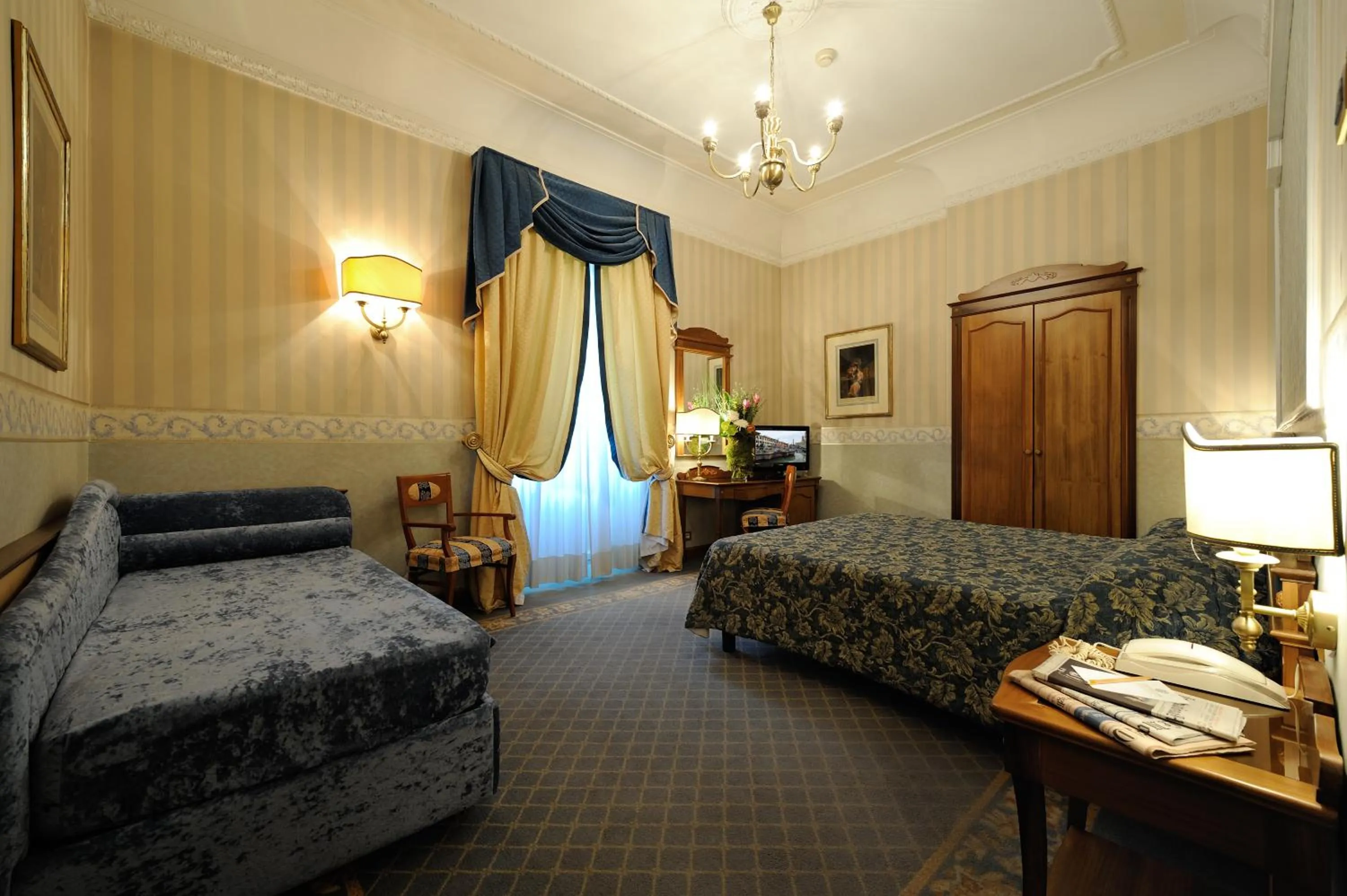 Photo of the whole room in Hotel Giulio Cesare
