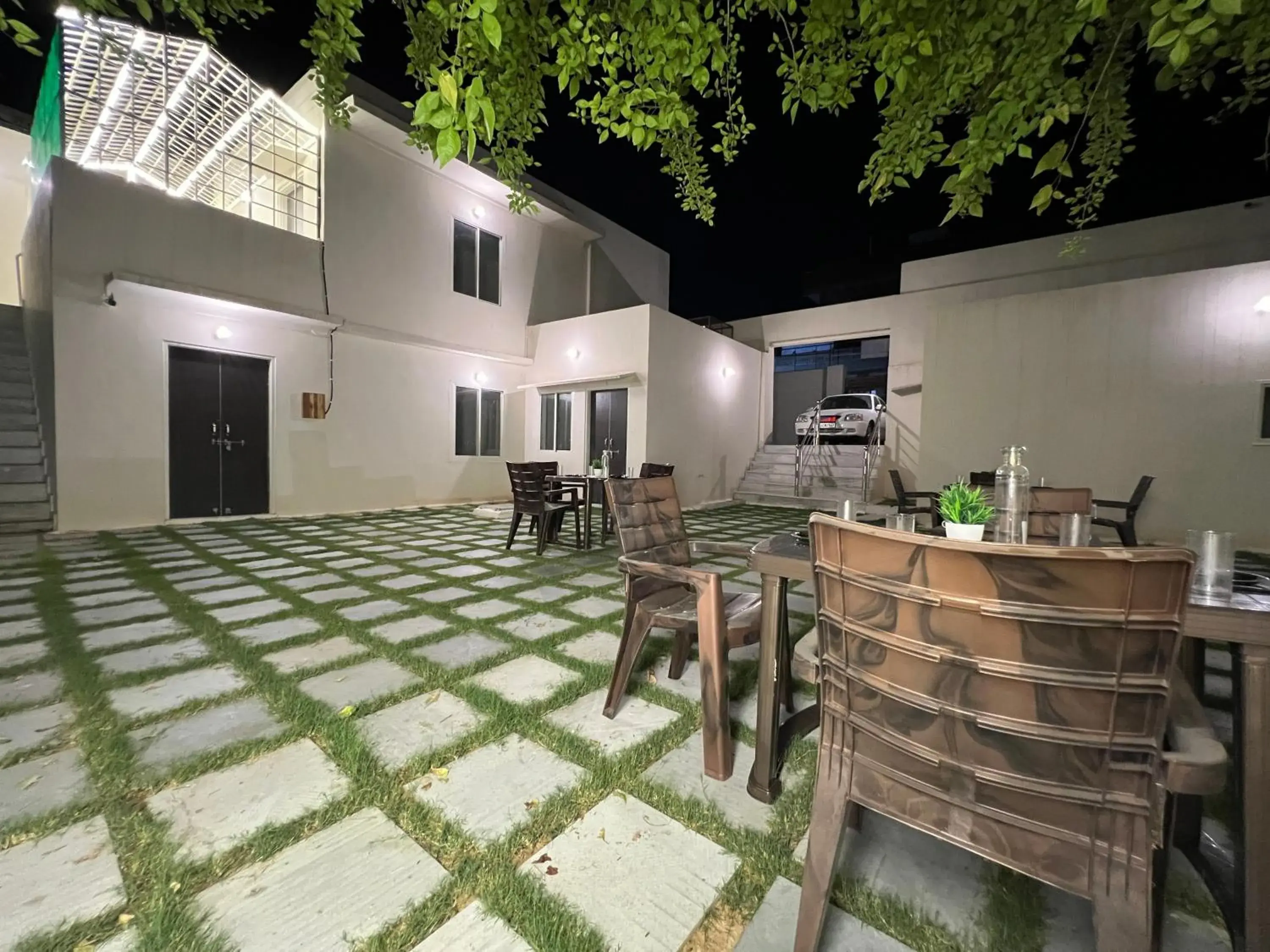 Property building in Hostel ivory Property building in Hostel ivory