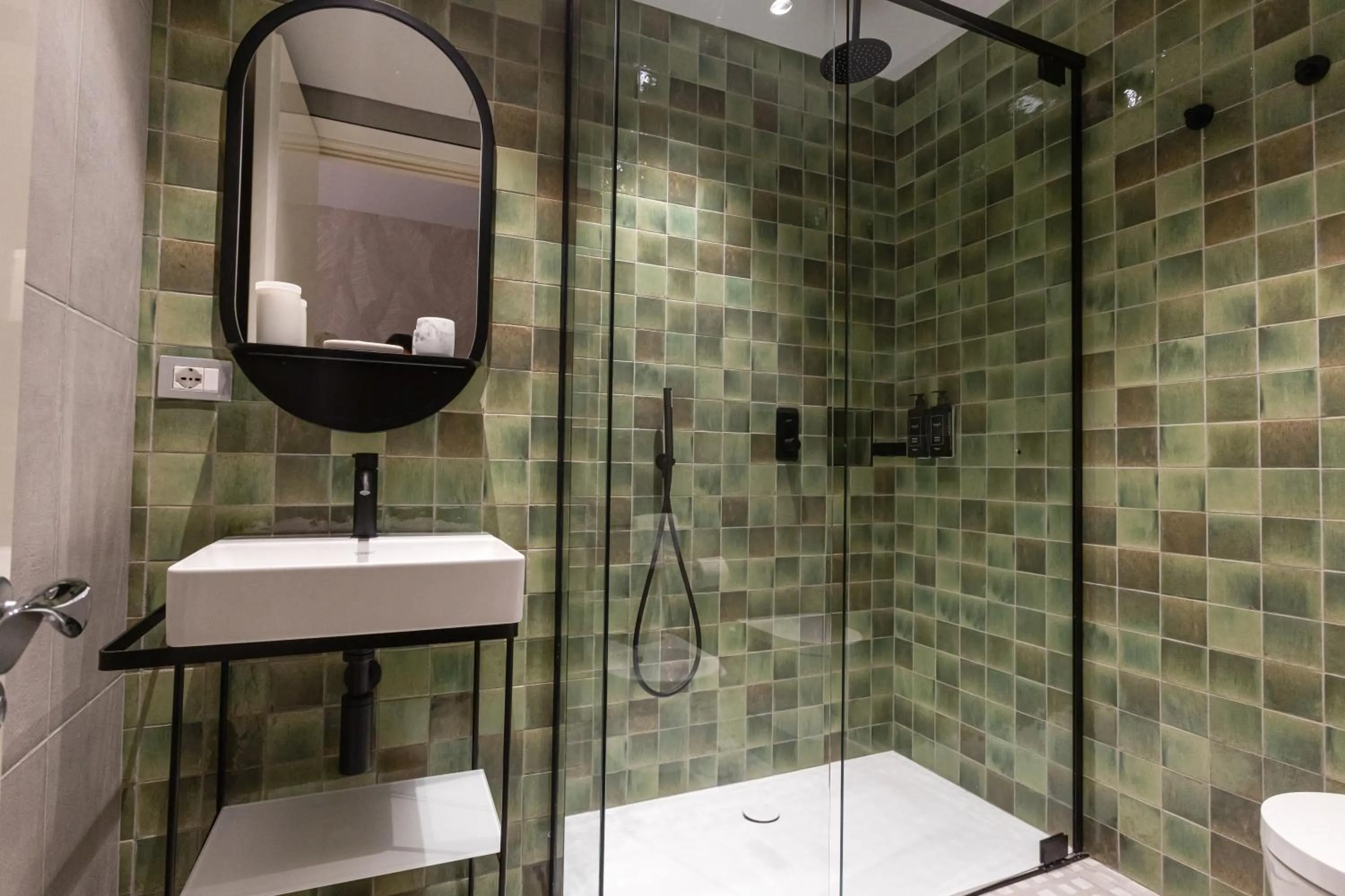 Shower in DuoMo Hotel