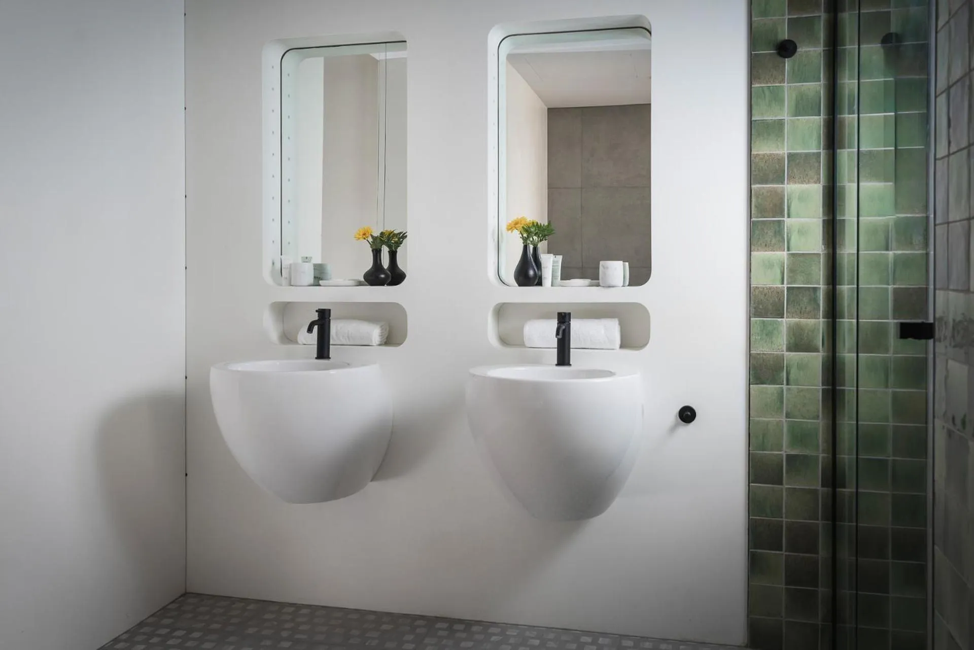 Shower in DuoMo Hotel