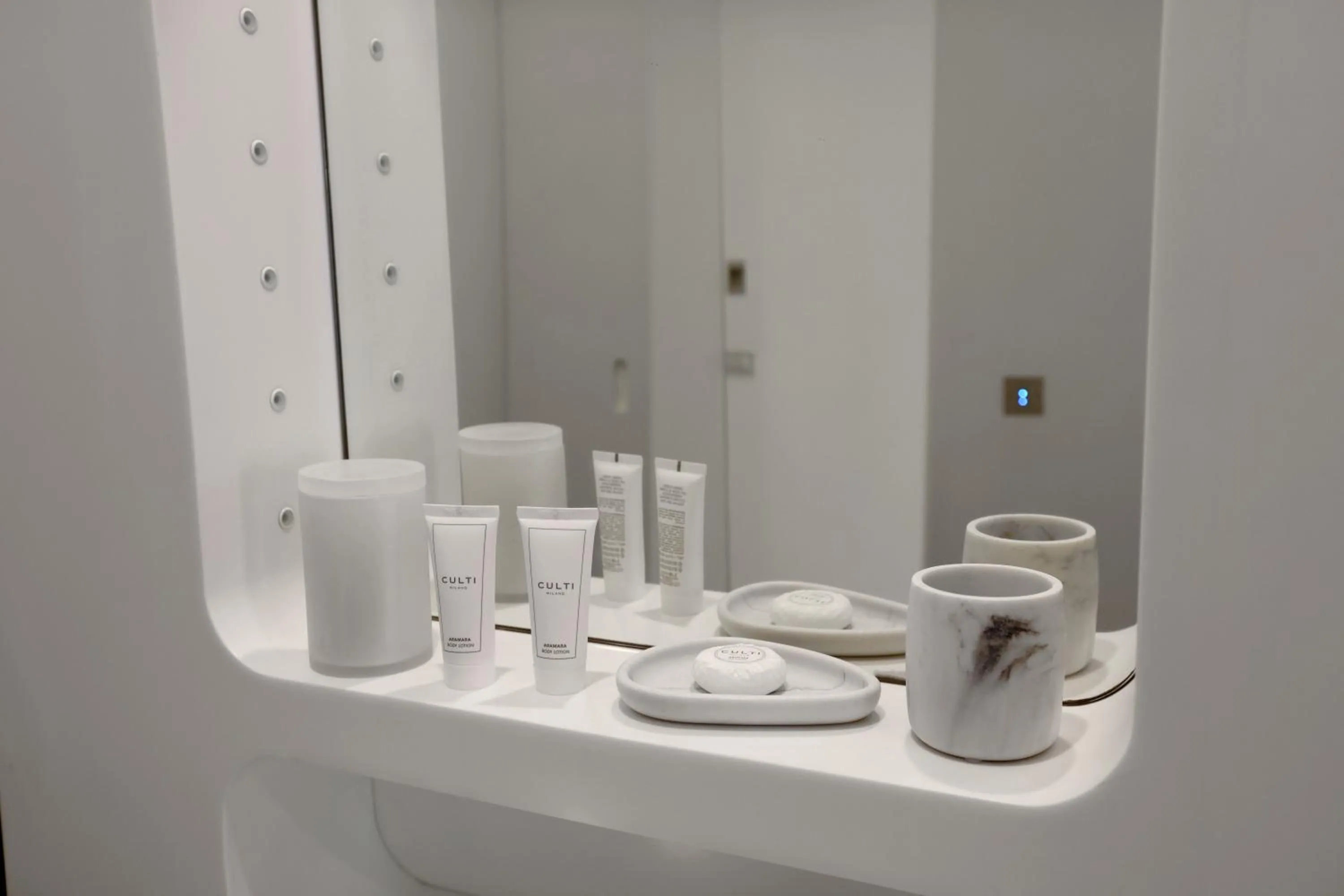 Bathroom in DuoMo Hotel