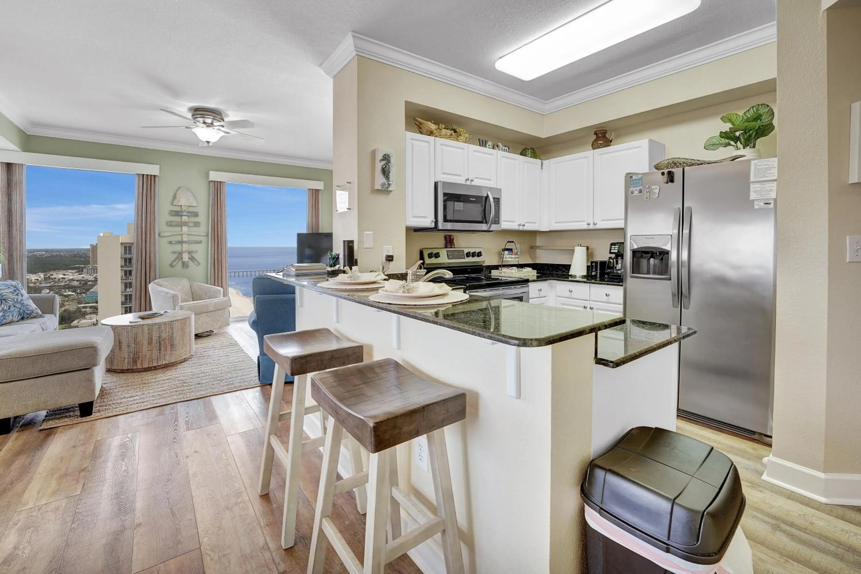 Kitchen or kitchenette in Million Dollar Views, Stunning Beachfront Property