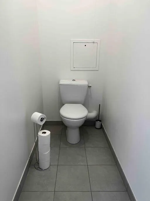 Toilet in Newwilliam