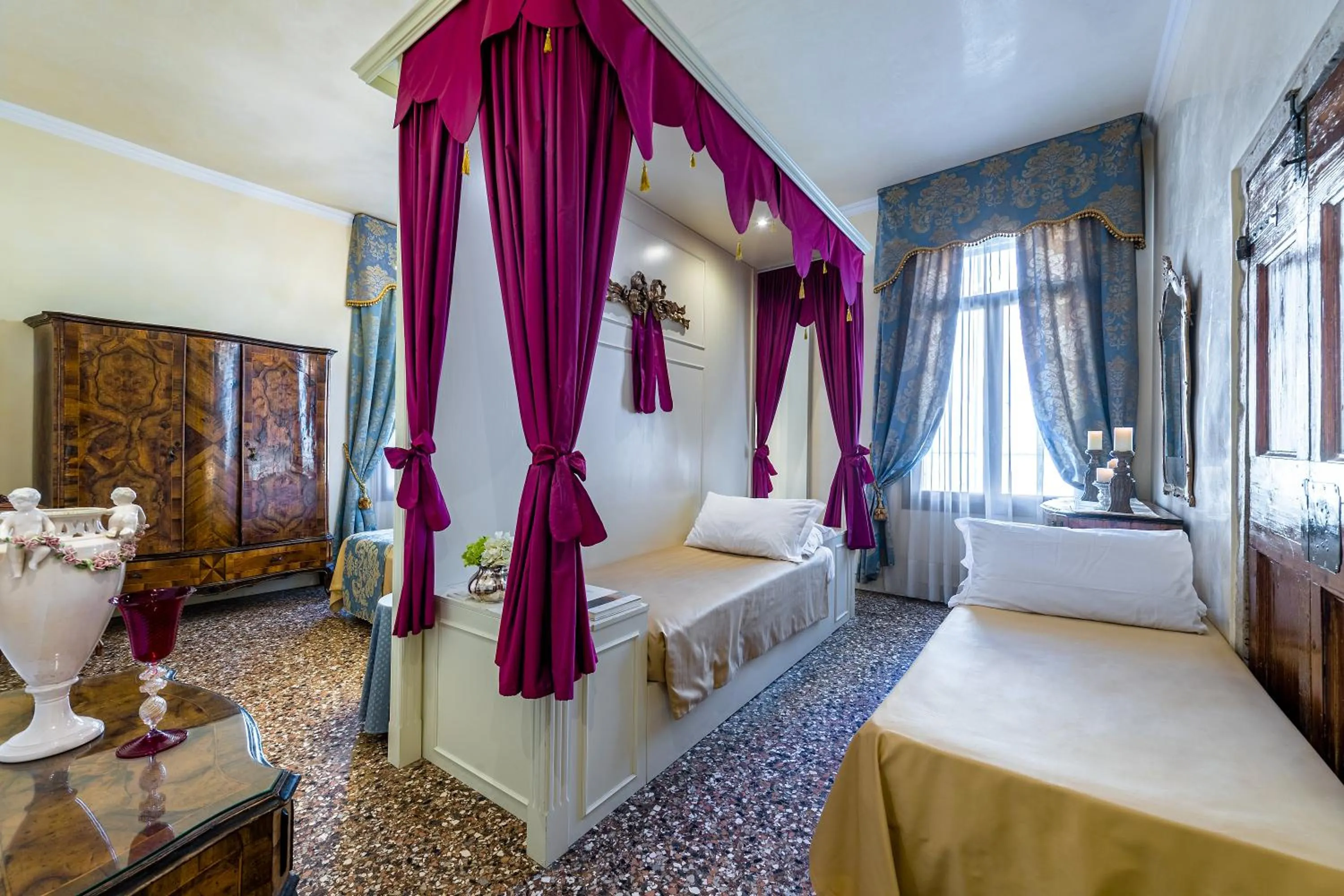 Bed in Palazzo Odoni