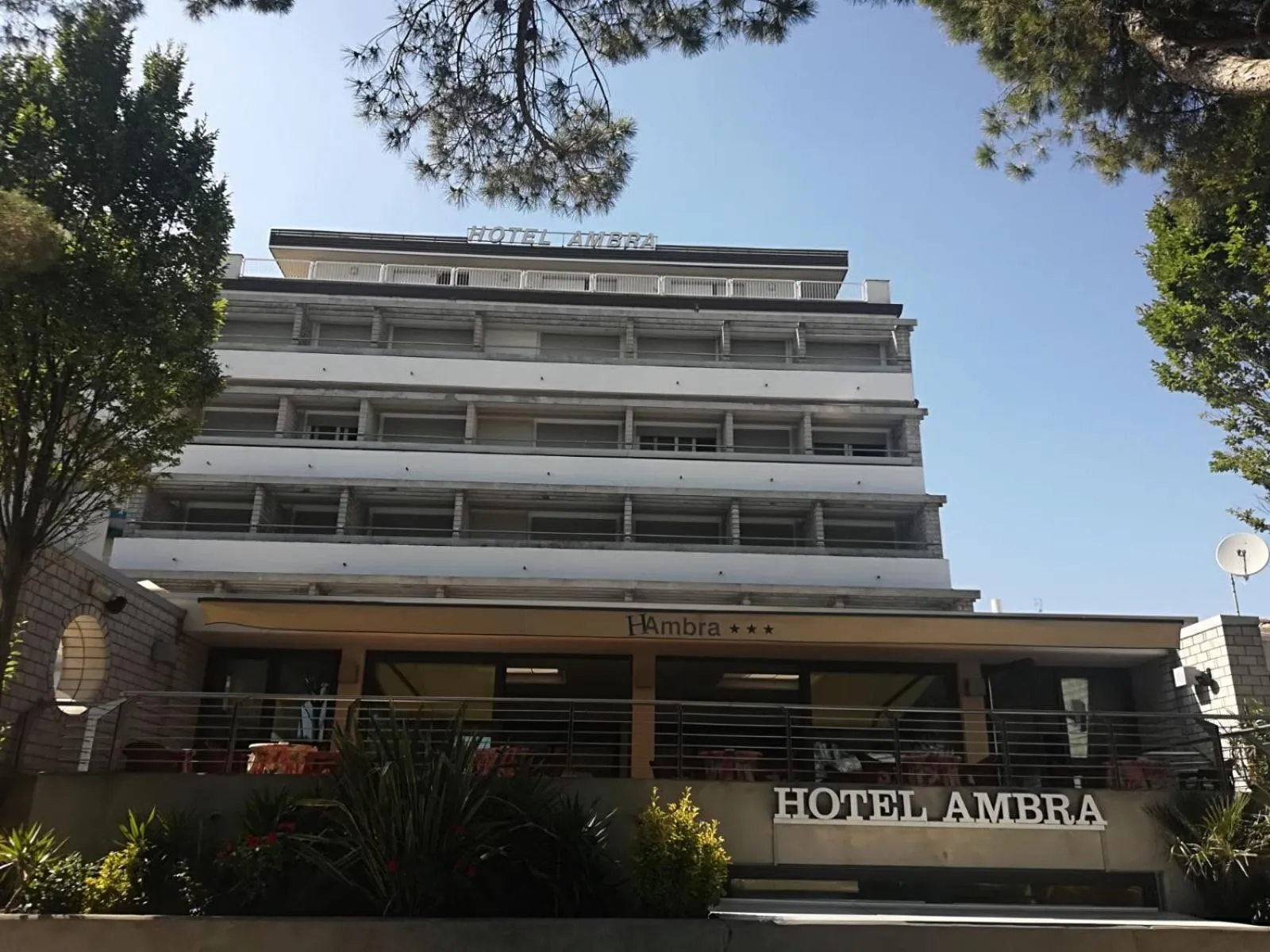 Property building in Hotel Ambra