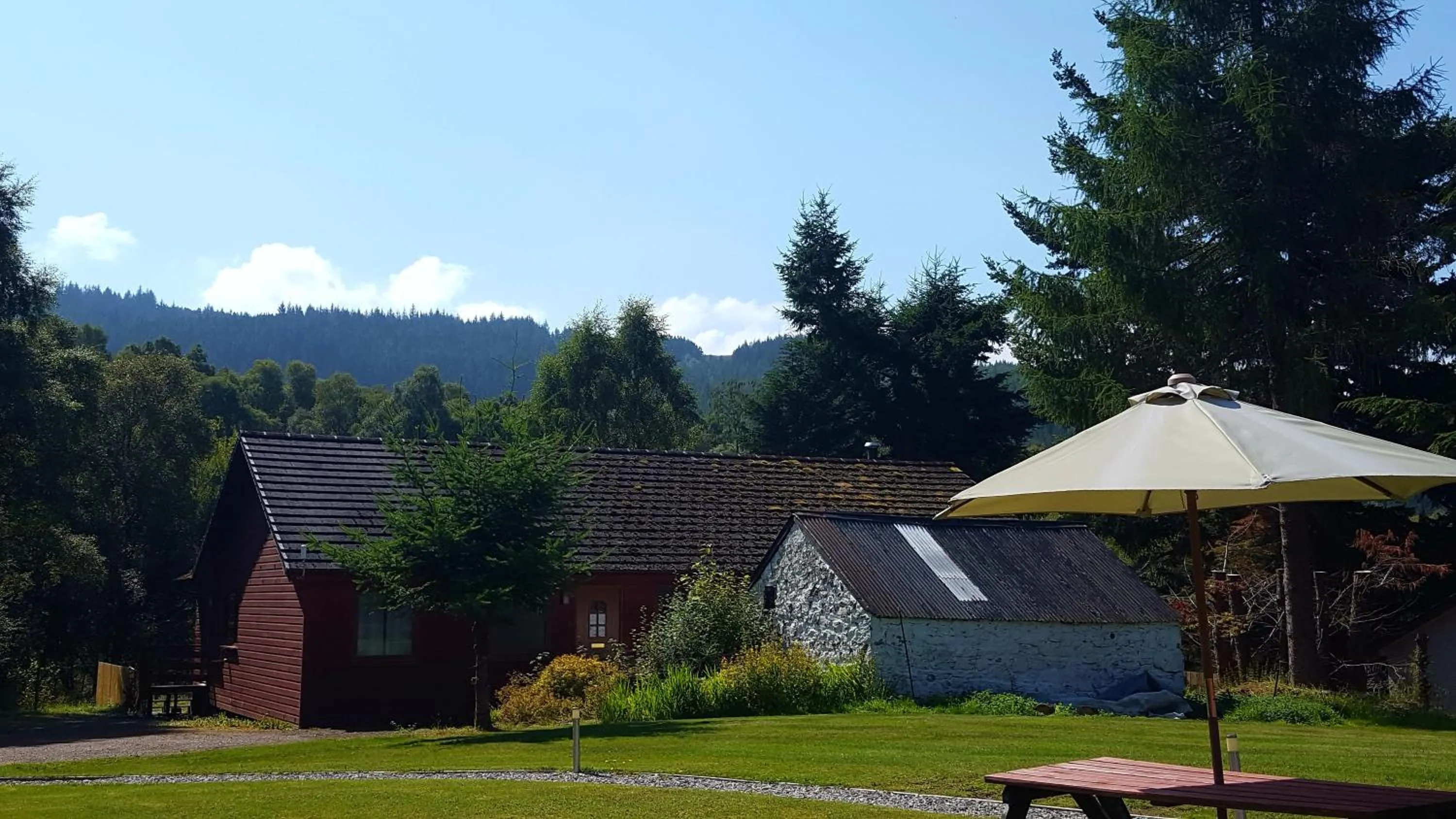 Property building in Torcroft Lodges