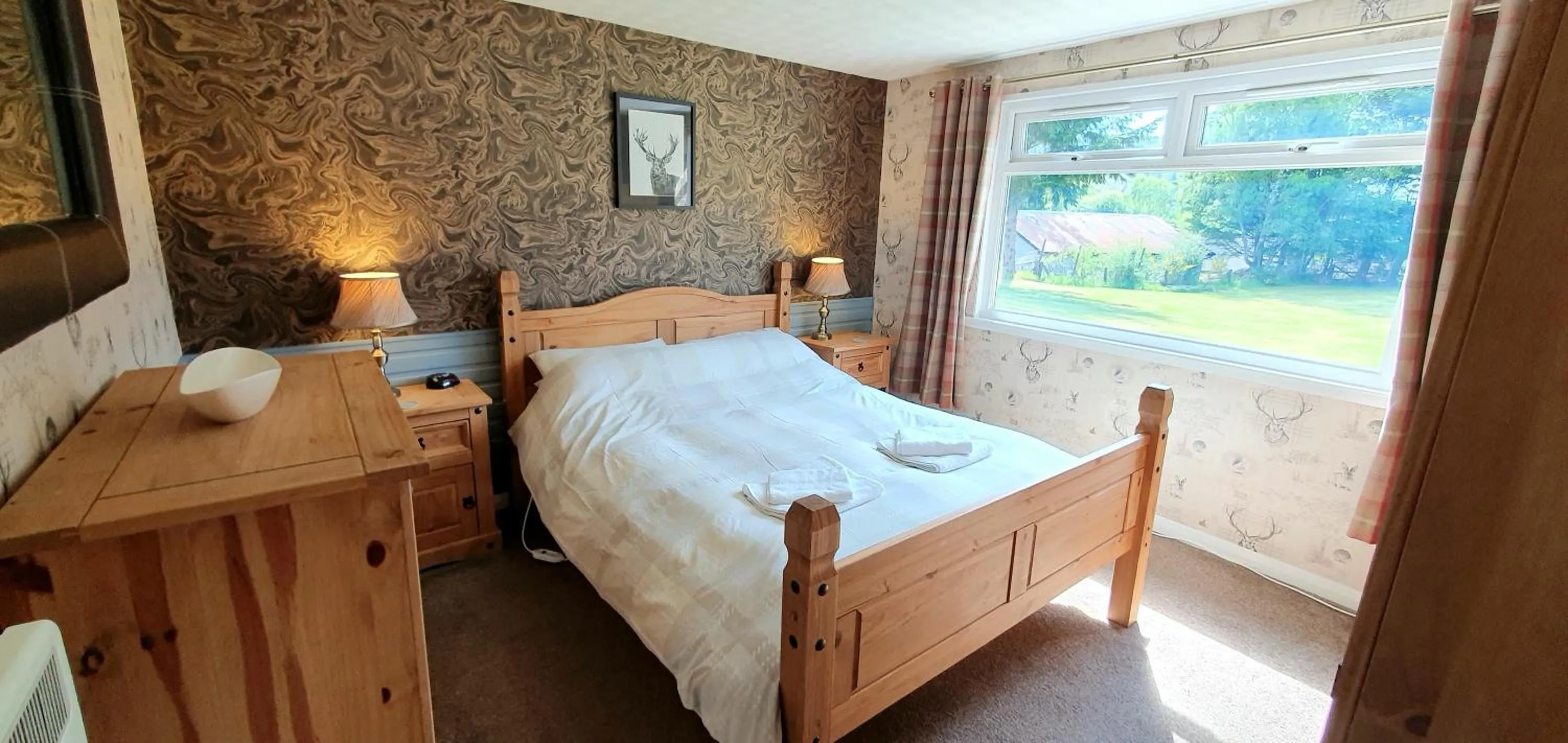 Bedroom, Bed in Torcroft Lodges
