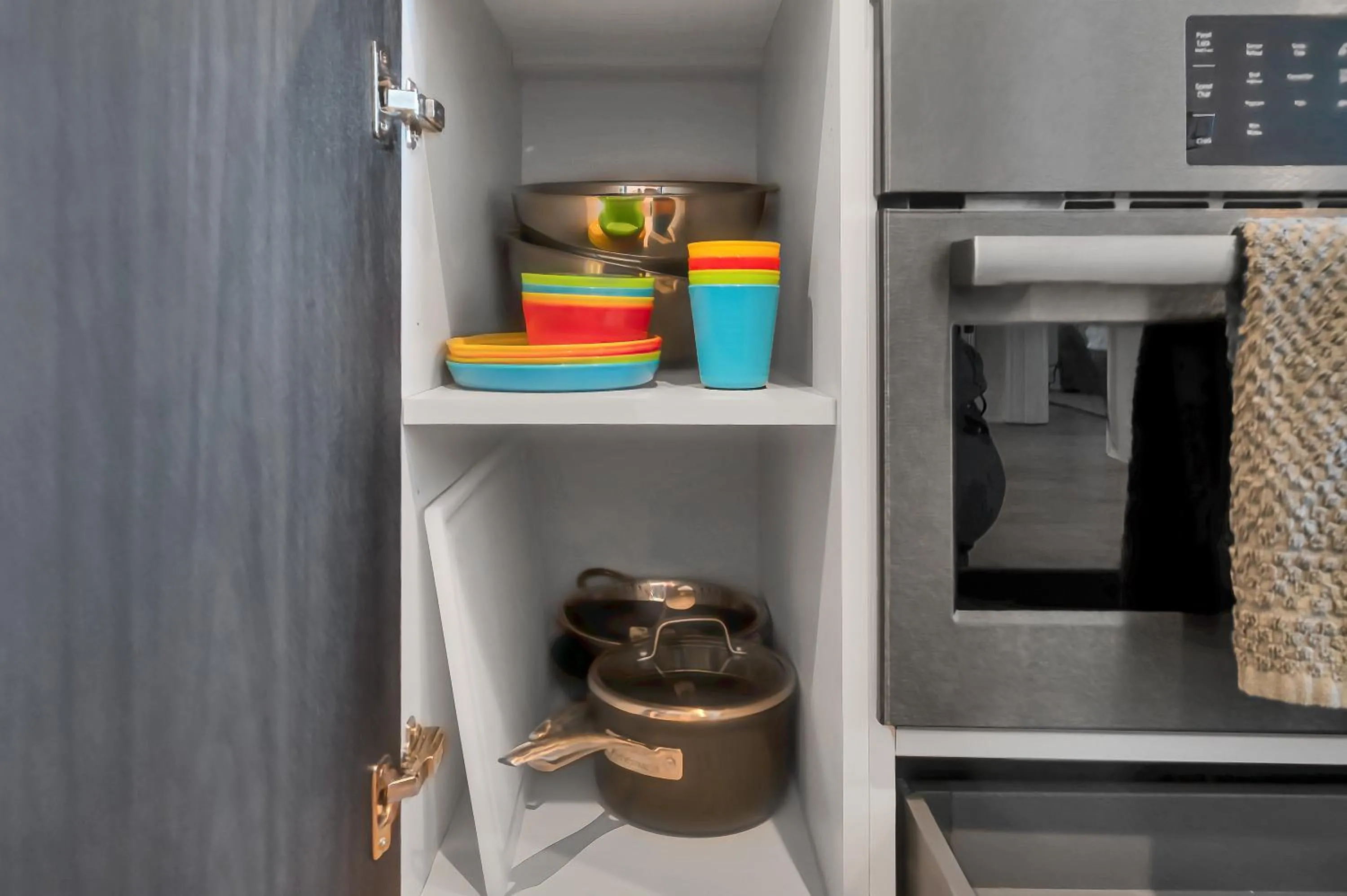 Upscale Rainey St Condo Homes - Peloton, gym, rooftop pool, wifi included