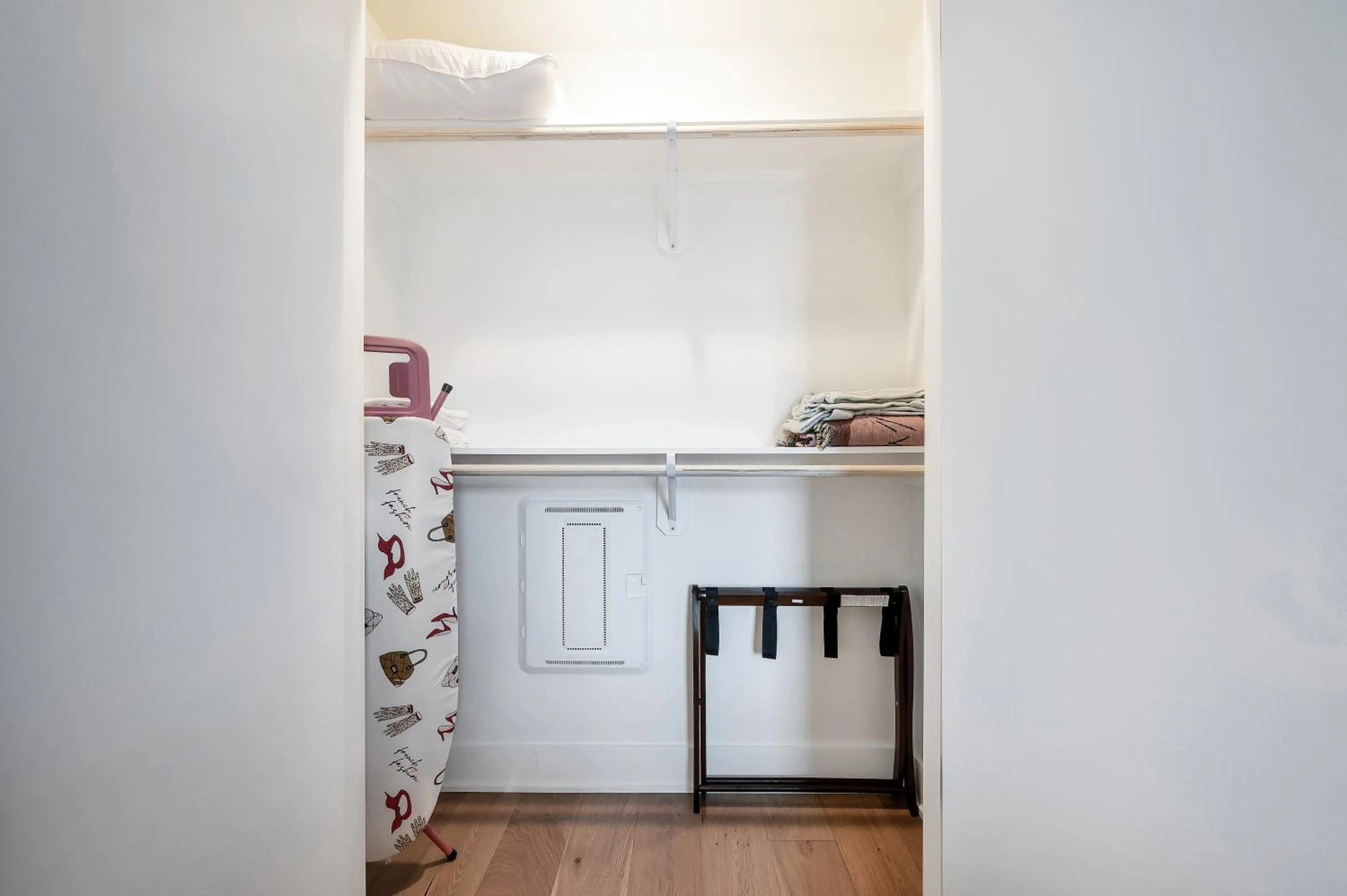 Upscale Rainey St Condo Homes - Peloton, gym, rooftop pool, wifi included