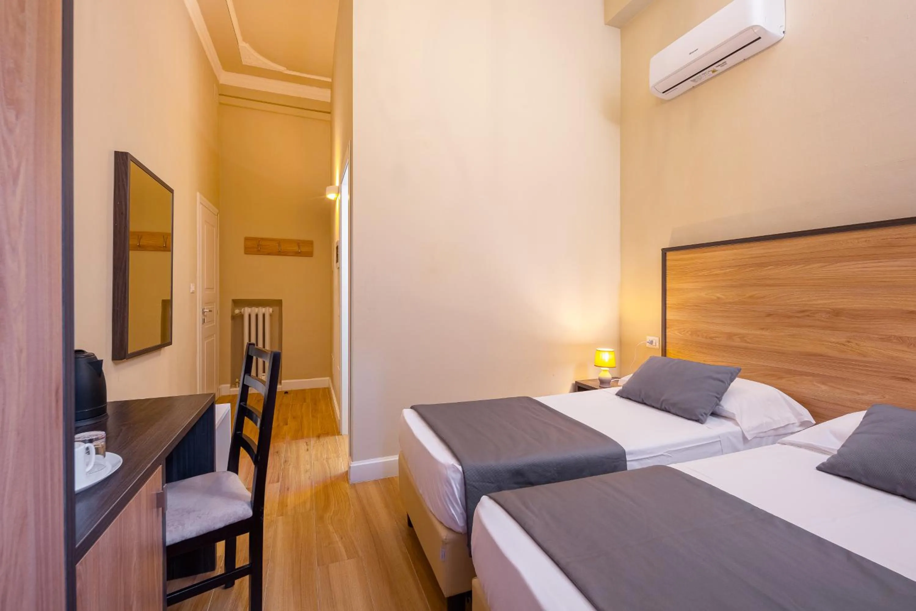 Bedroom, Bed in Astrid Hotel