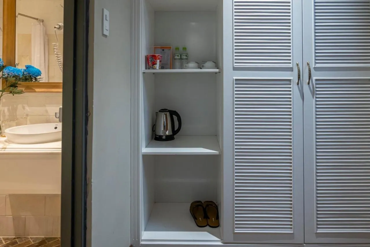 minibar in Thao Trang Laluxe Hotel Phu My Hung