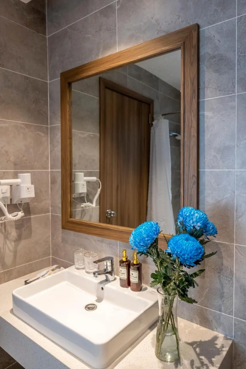 Bathroom in Thao Trang Laluxe Hotel Phu My Hung