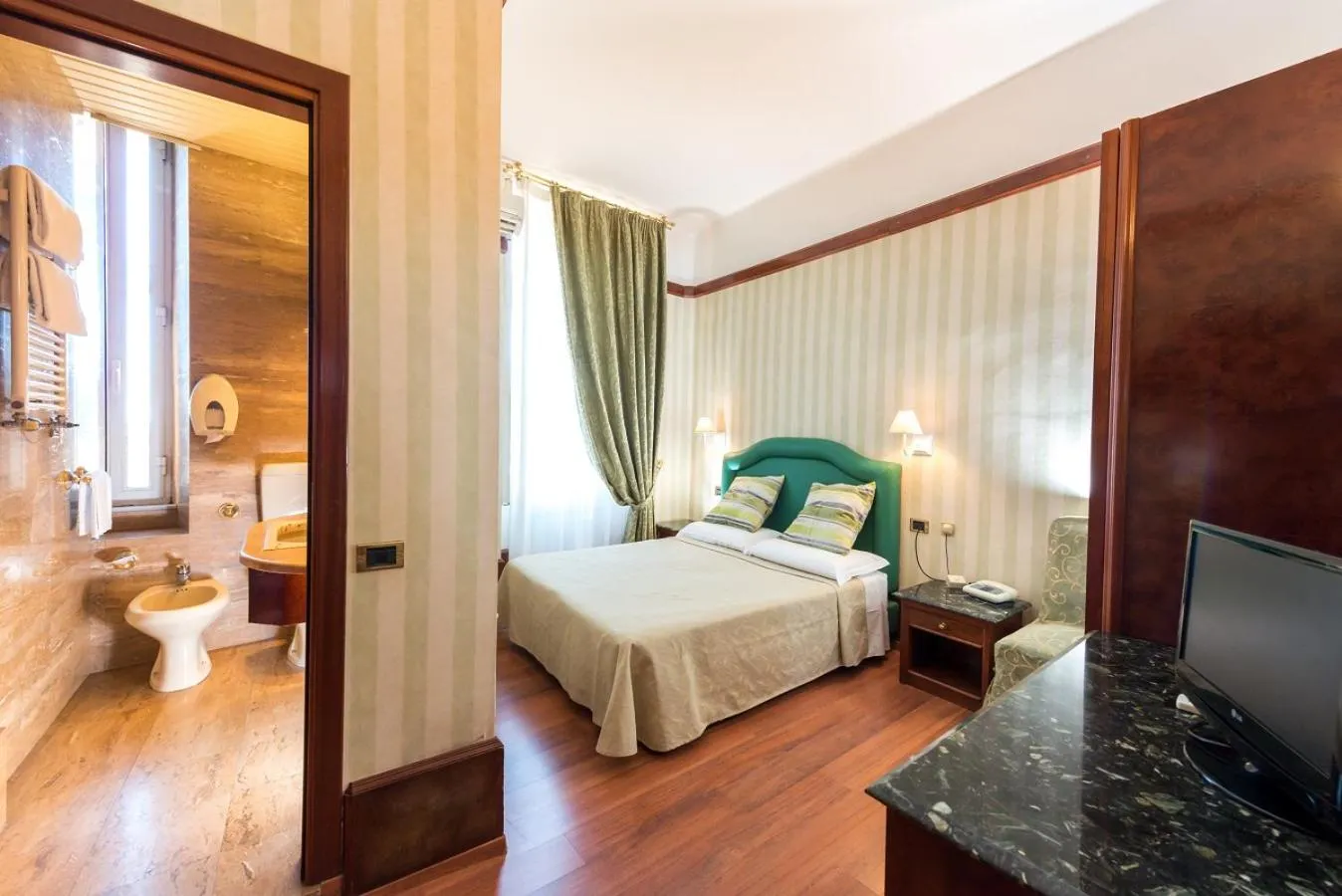 Photo of the whole room in Hotel Miro'