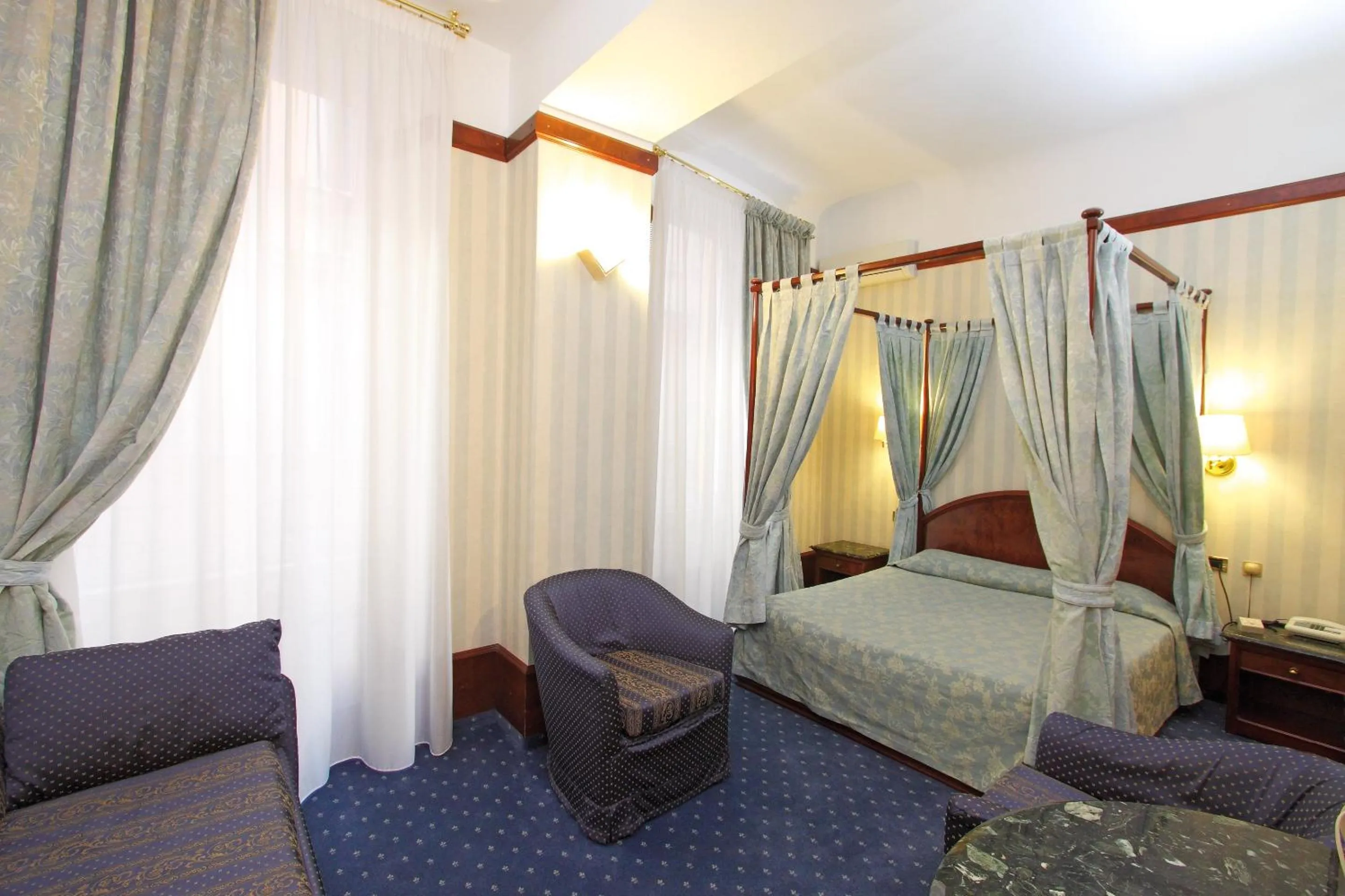 Bedroom in Hotel Miro'