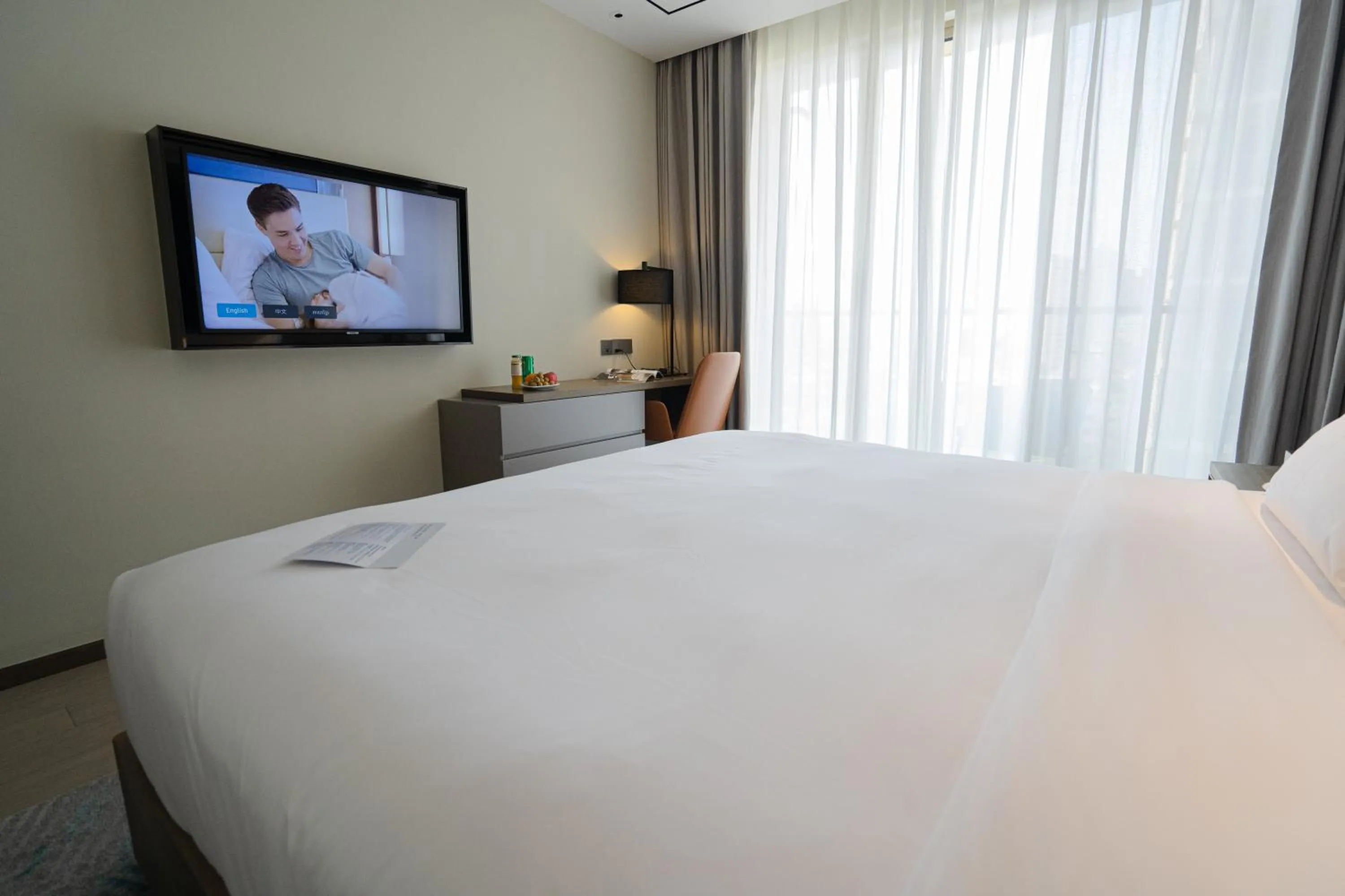 Bed in Oakwood Premier Phnom Penh