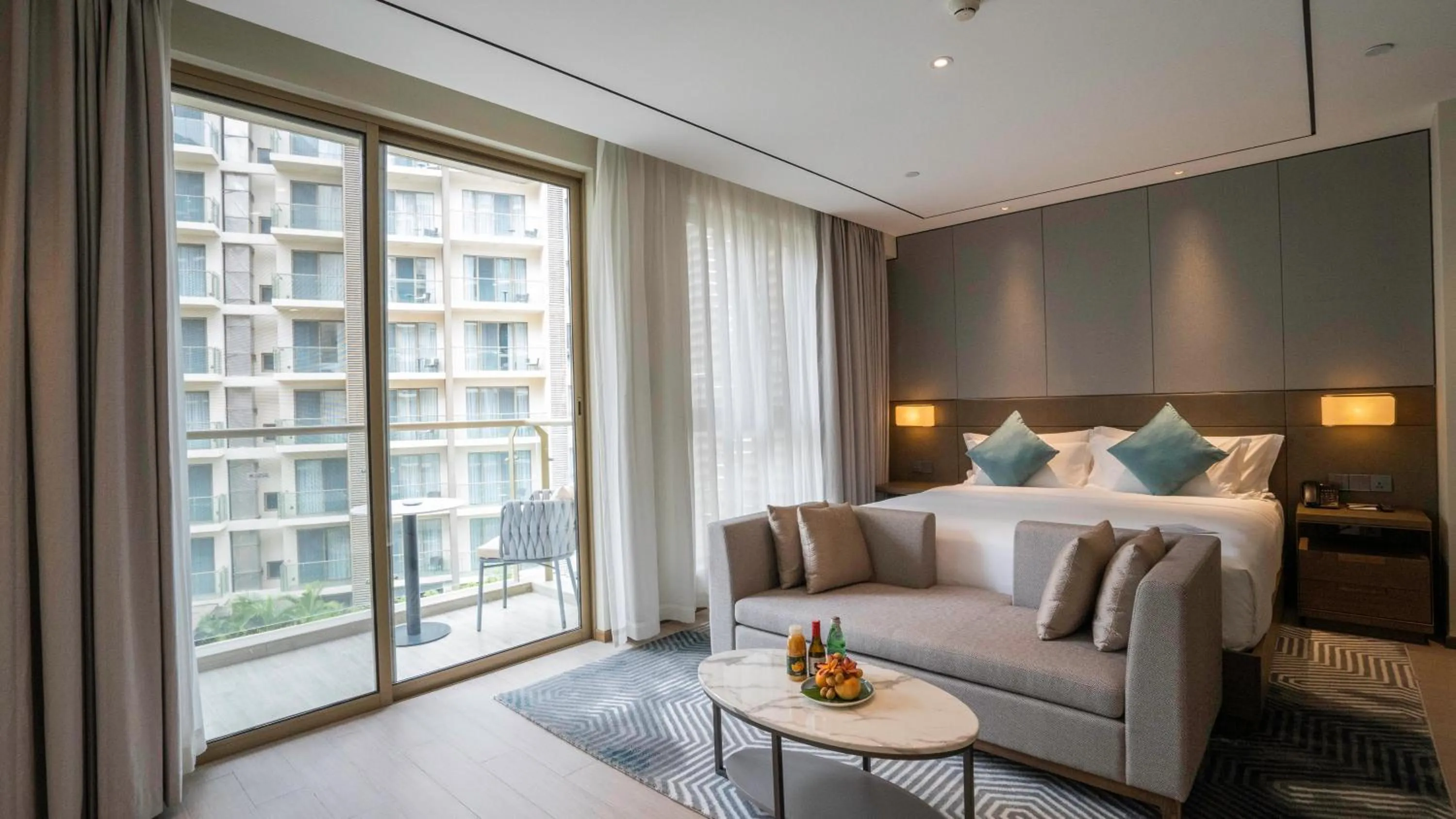 Bedroom, Bed in Oakwood Premier Phnom Penh