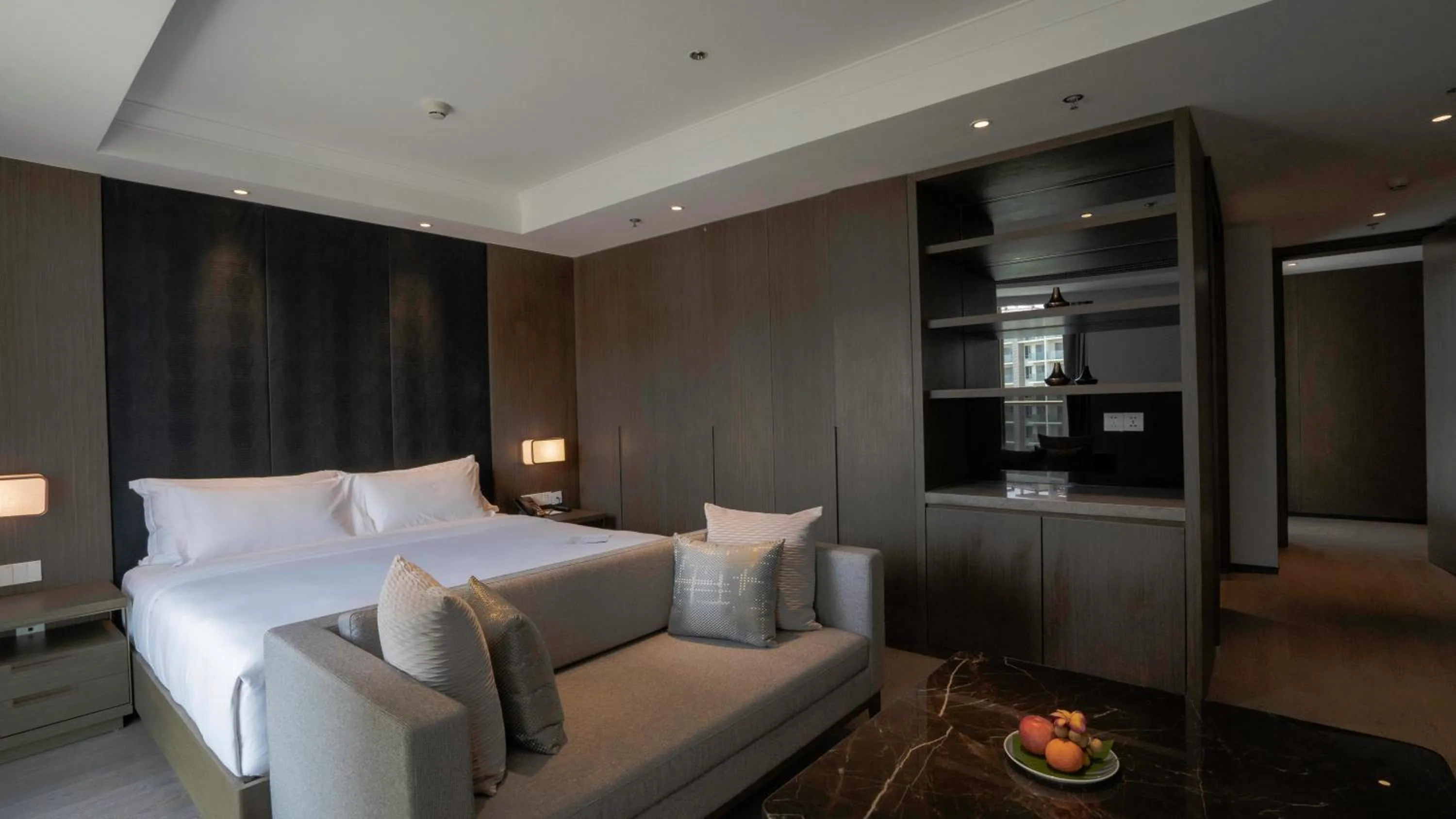 Bedroom, Bed in Oakwood Premier Phnom Penh