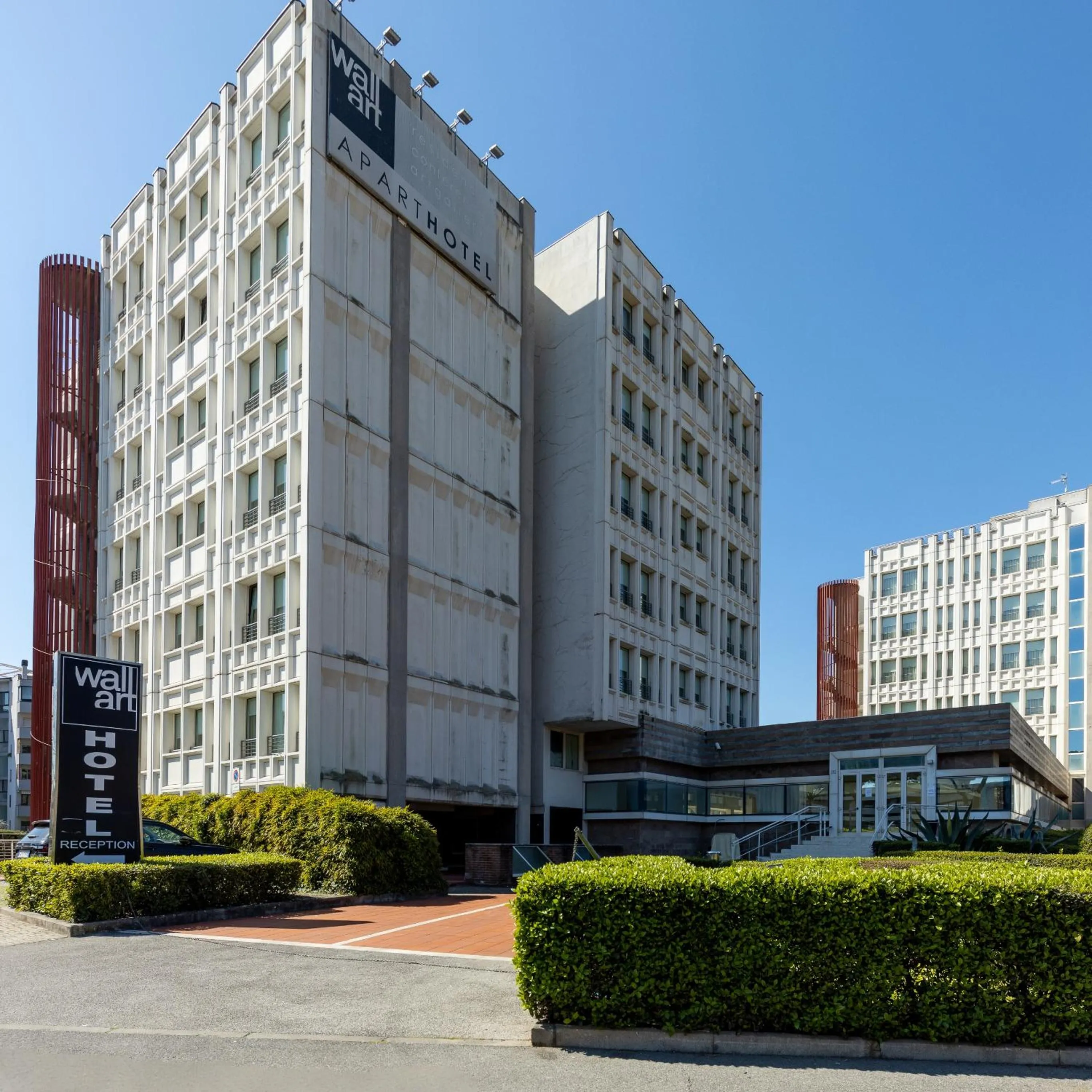 Property building in Wall Art Hotel & Residence