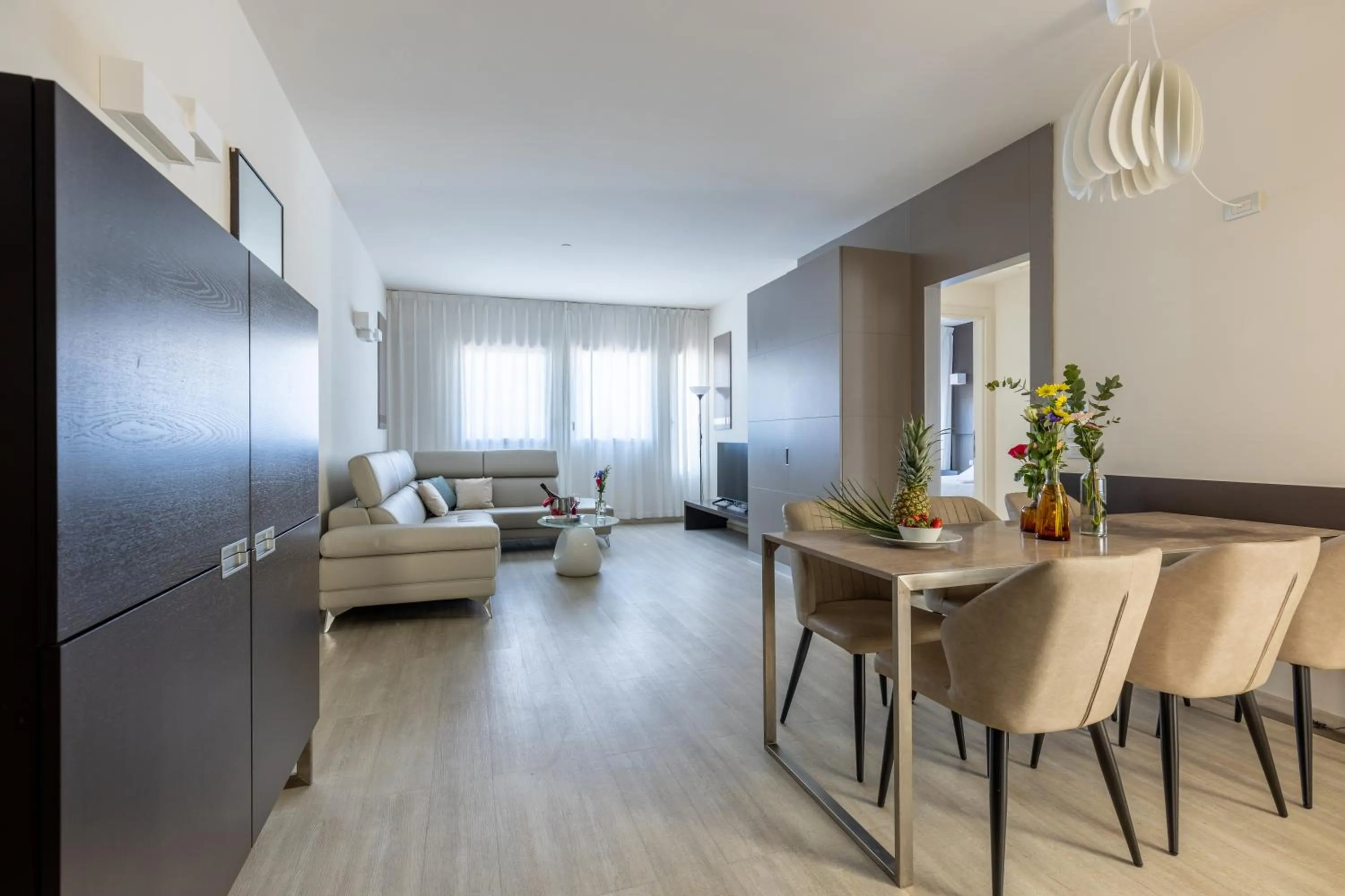 Kitchen or kitchenette in Wall Art Hotel & Residence