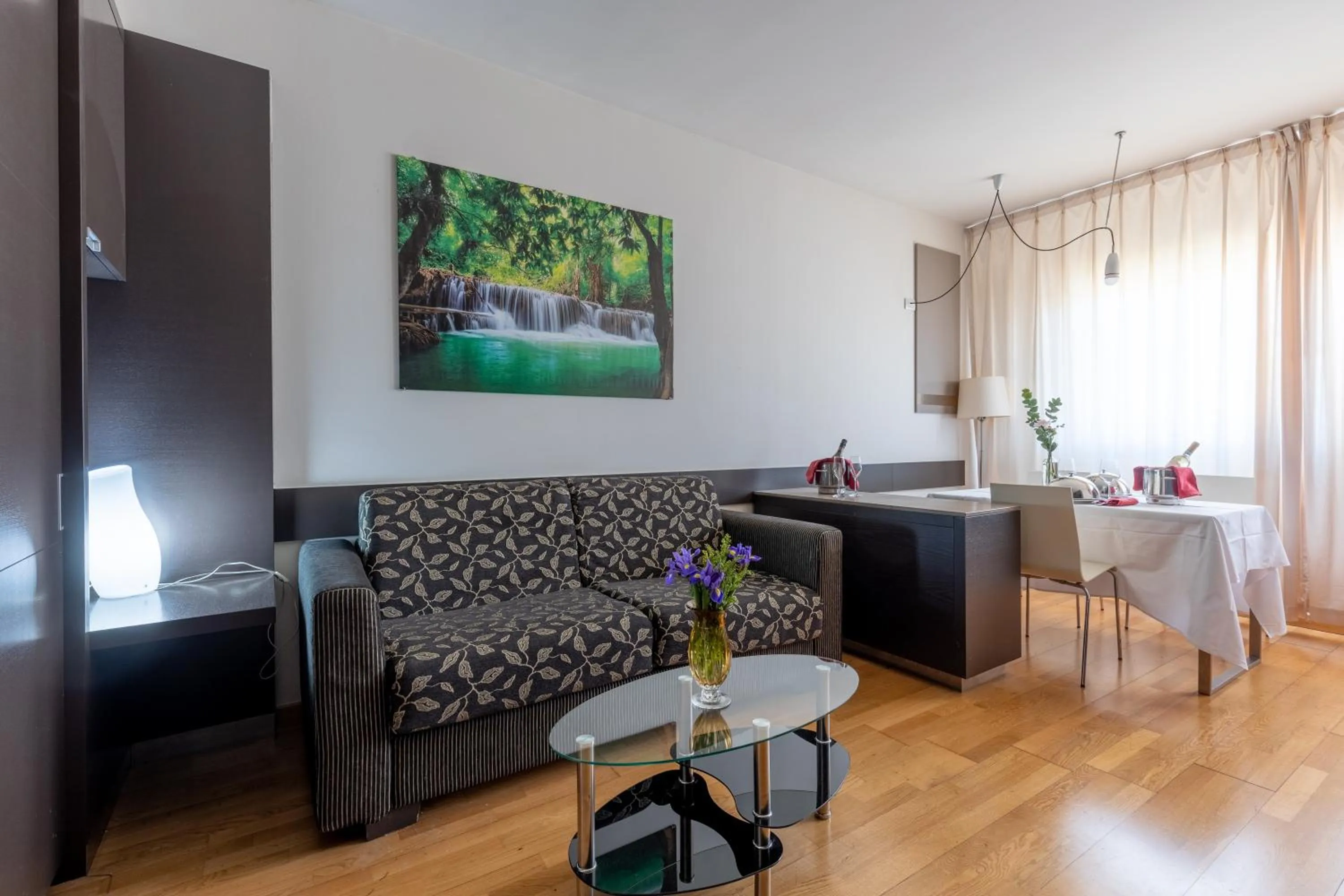 Bedroom in Wall Art Hotel & Residence