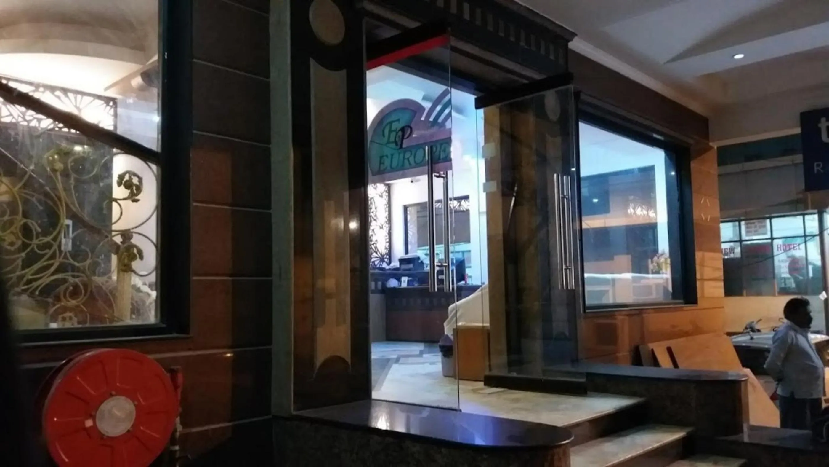 Facade/entrance in Hotel Europe Plaza