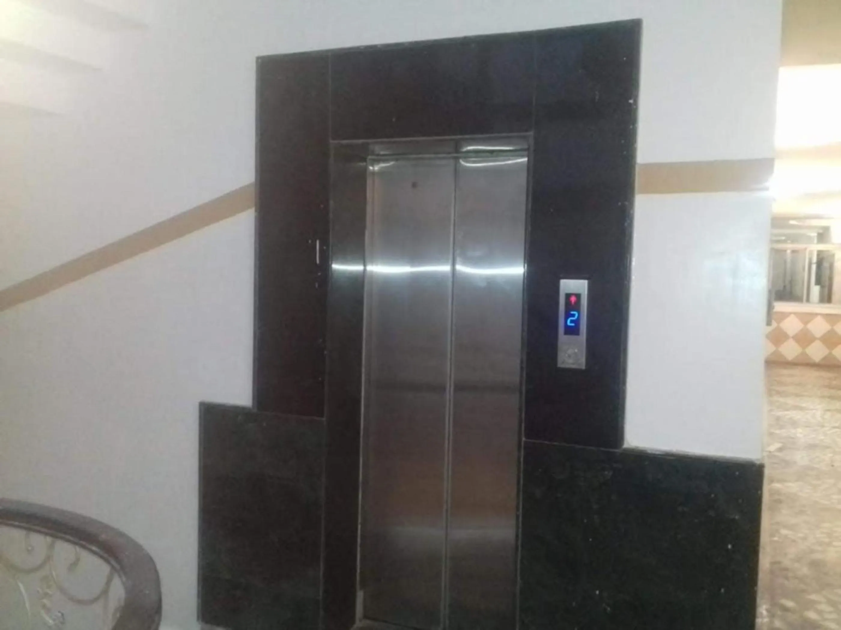 elevator in Hotel Europe Plaza