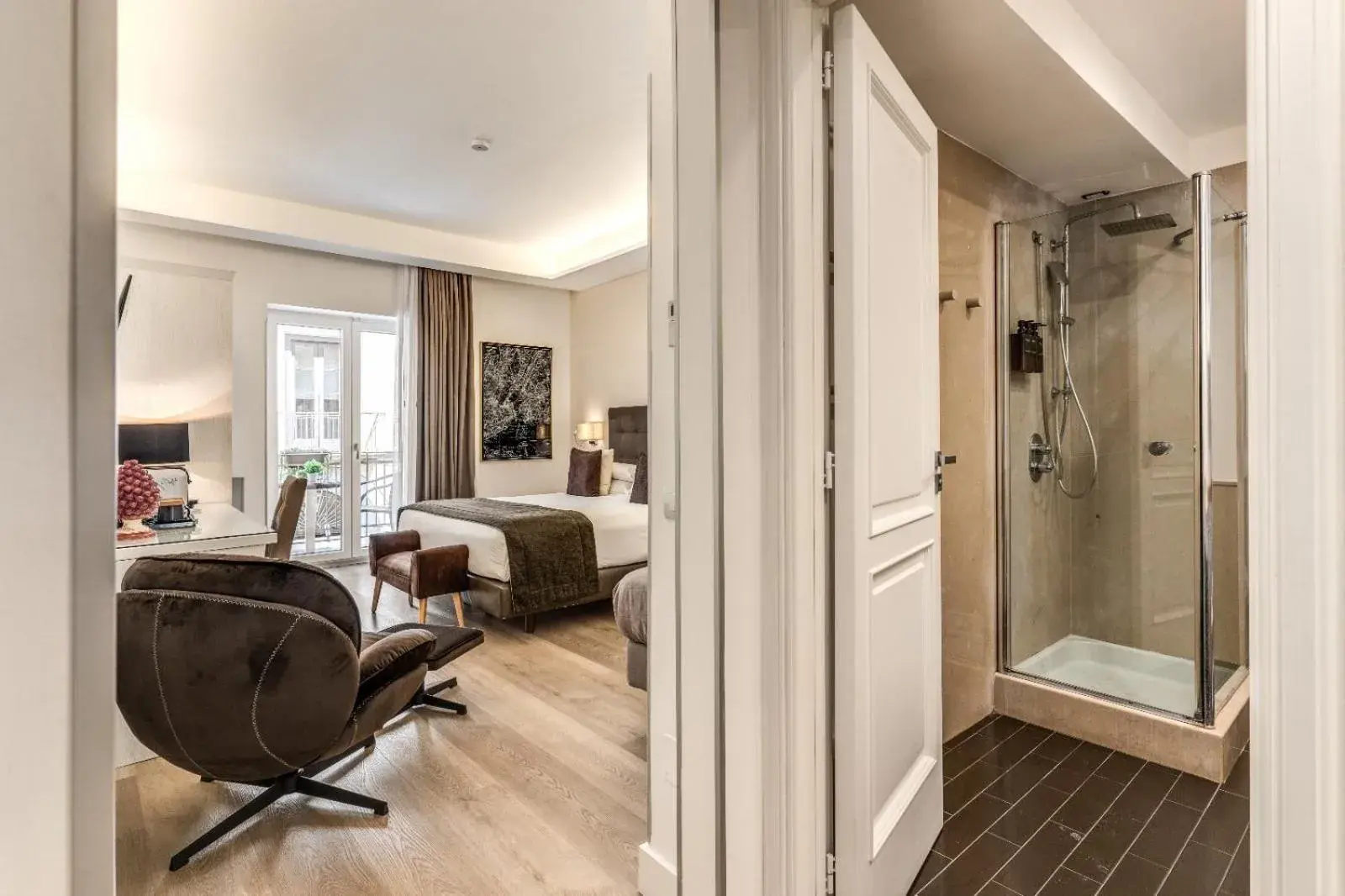 Balcony/Terrace, Bed in Hotel Sorrento City Balcony/Terrace, Bed in Hotel Sorrento City