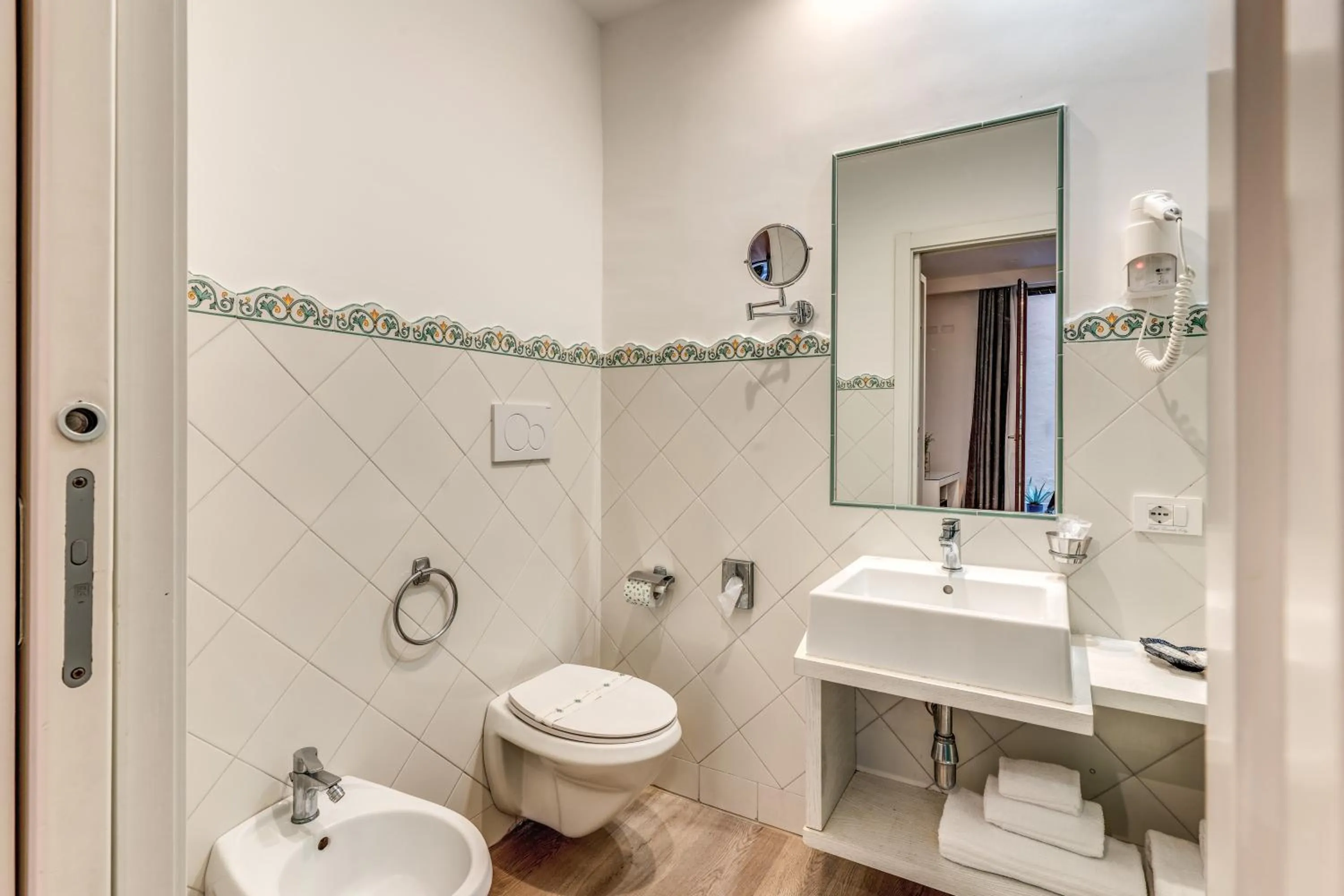 Bathroom in Hotel Sorrento City