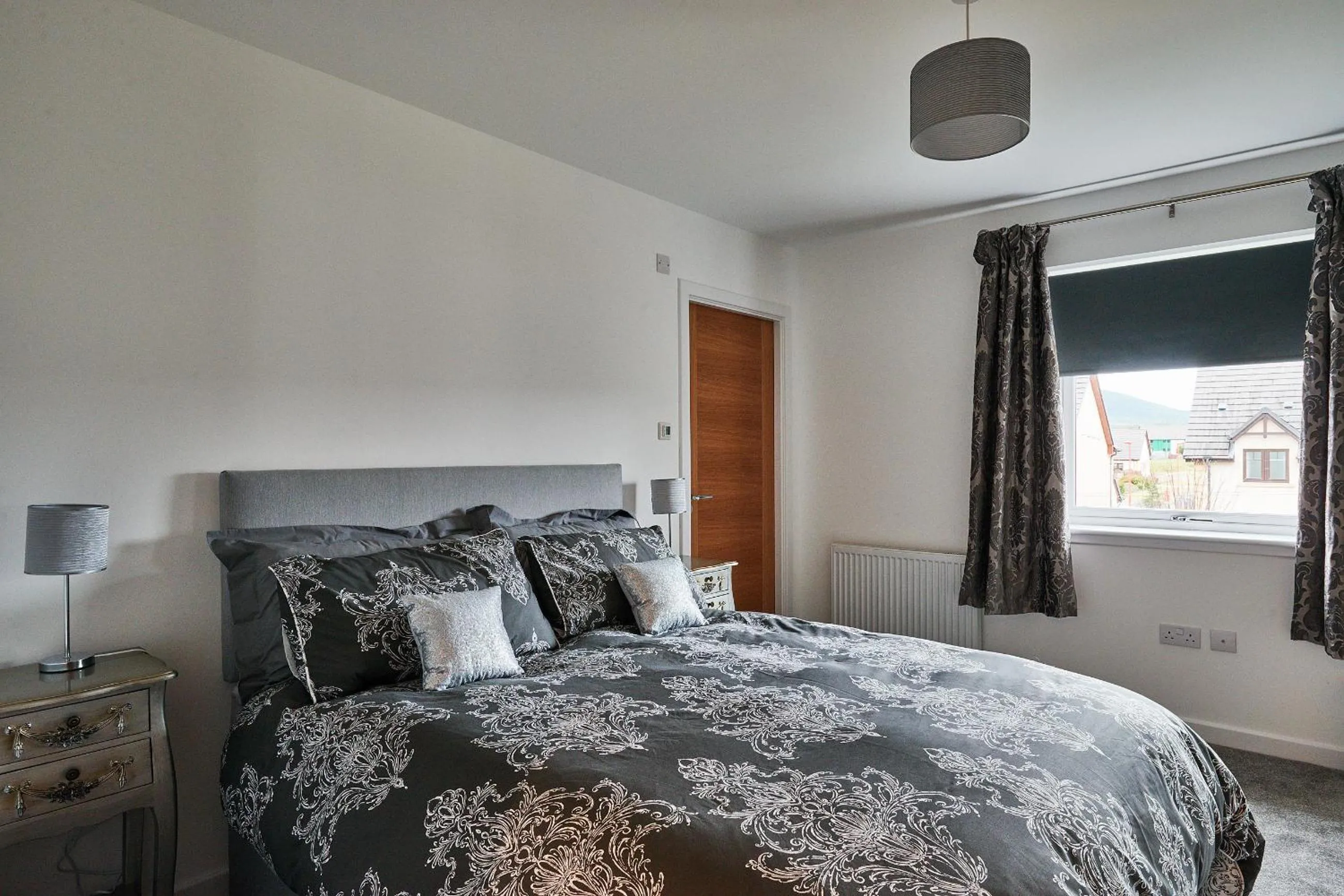 Bed in Aviemore apartment (pet friendly) - sleeps 4