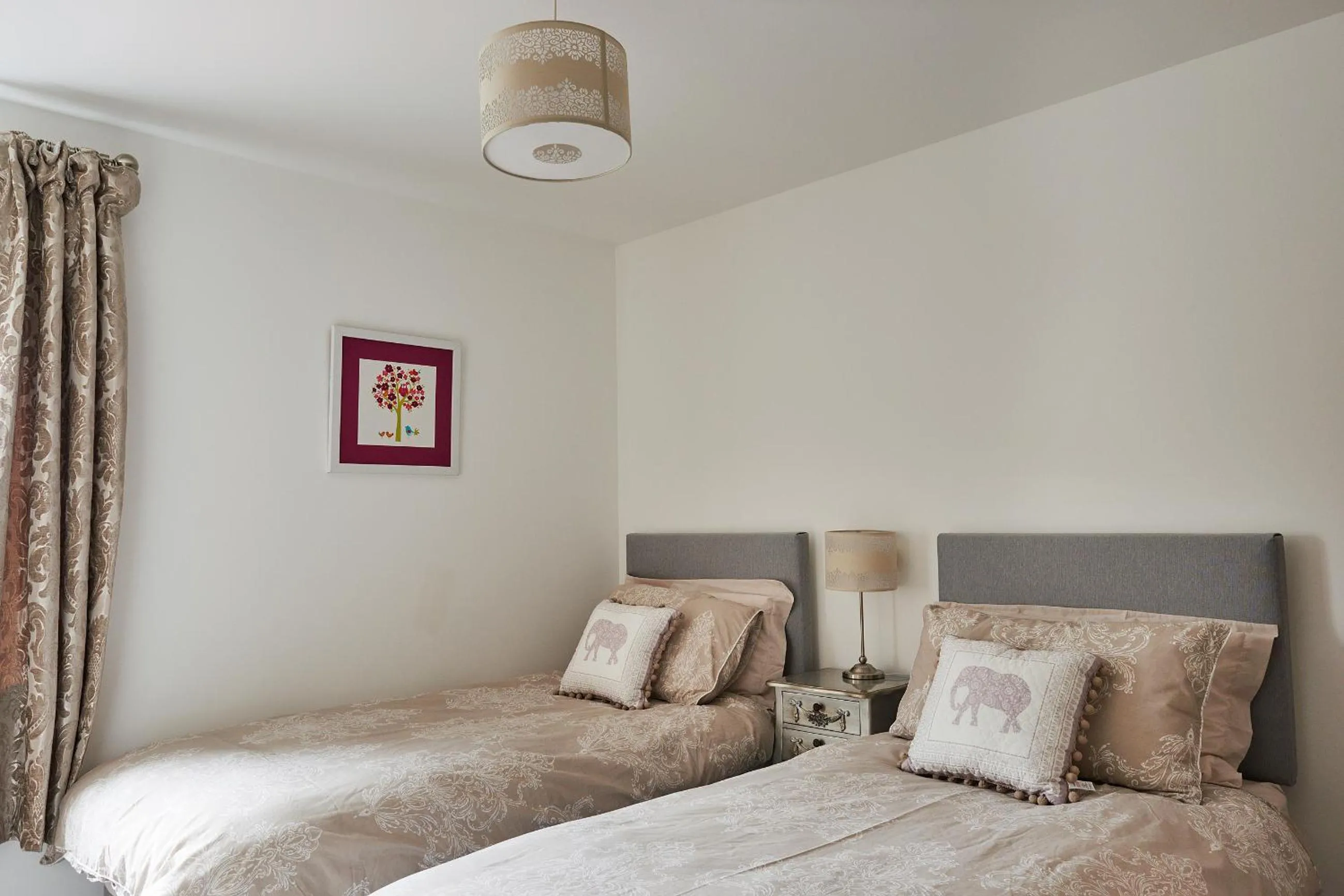 Bed in Aviemore apartment (pet friendly) - sleeps 4