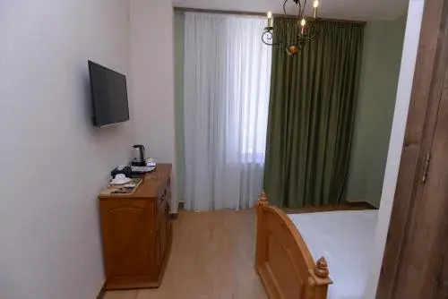 Economy Single Room - single occupancy in Old Avenue Hotel Economy Single Room - single occupancy in Old Avenue Hotel