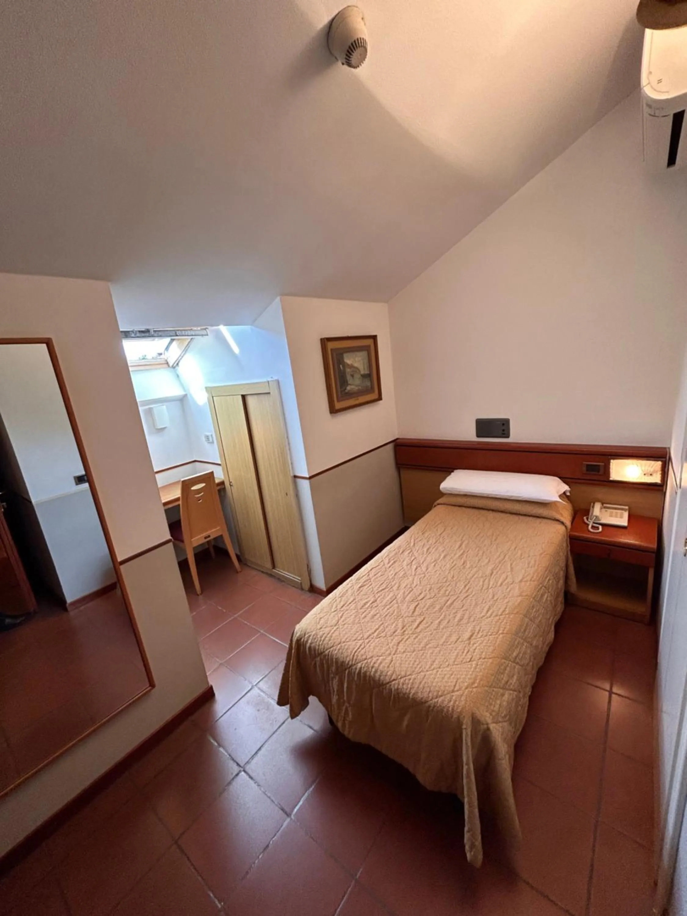 Bedroom, Bed in Hotel Aspromonte