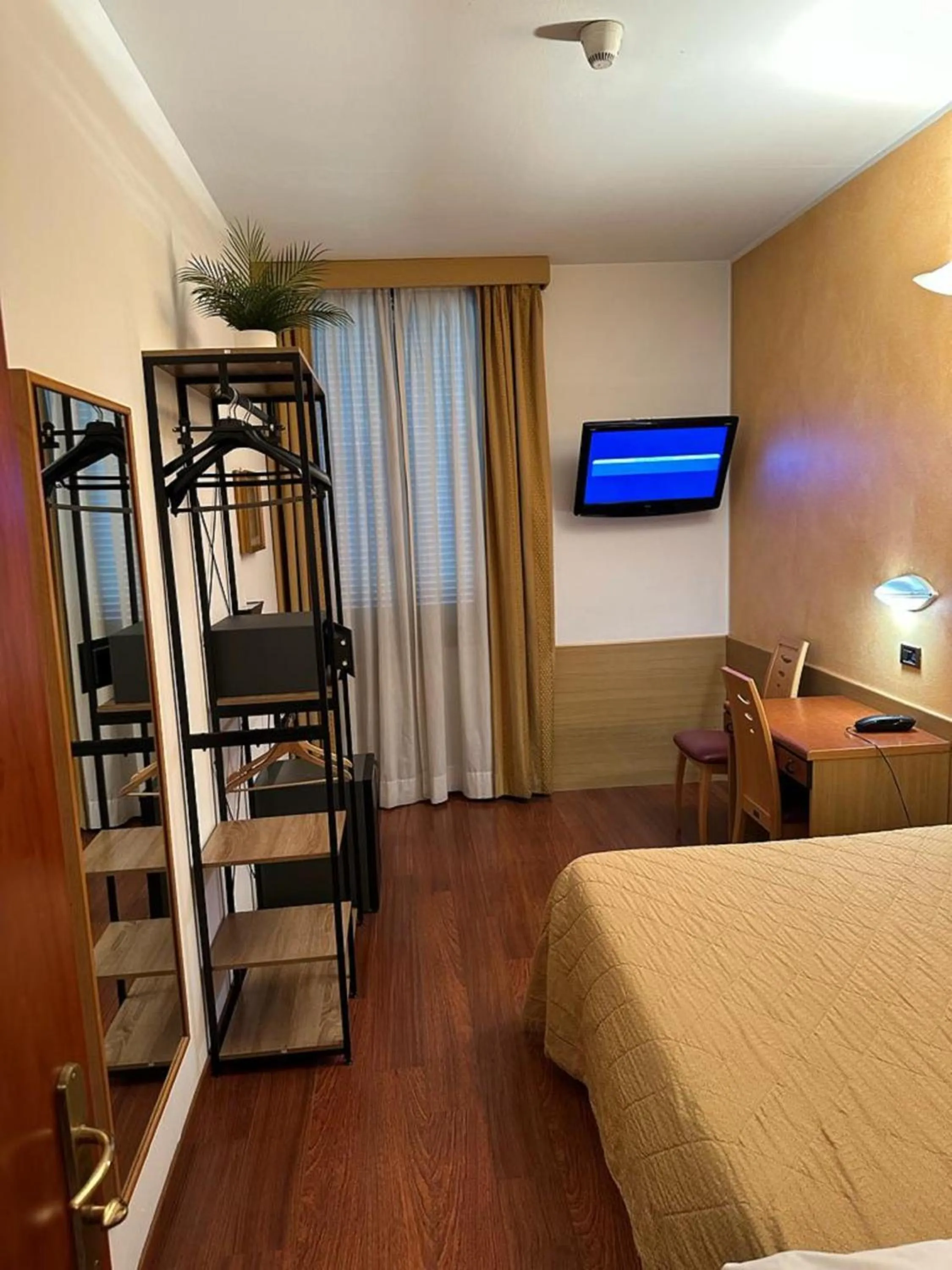 Bedroom, Bed in Hotel Aspromonte