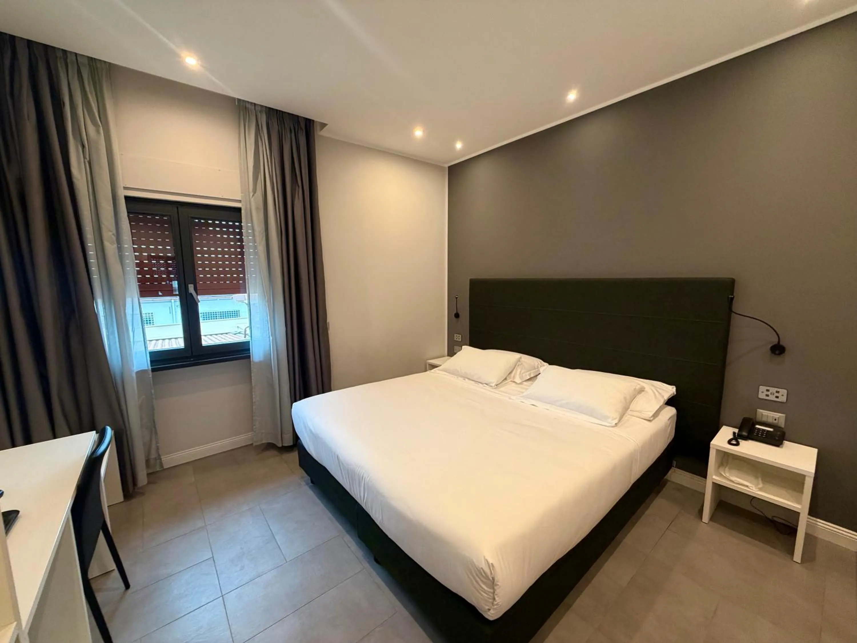 Photo of the whole room, Bed in Eurogarden Hotel