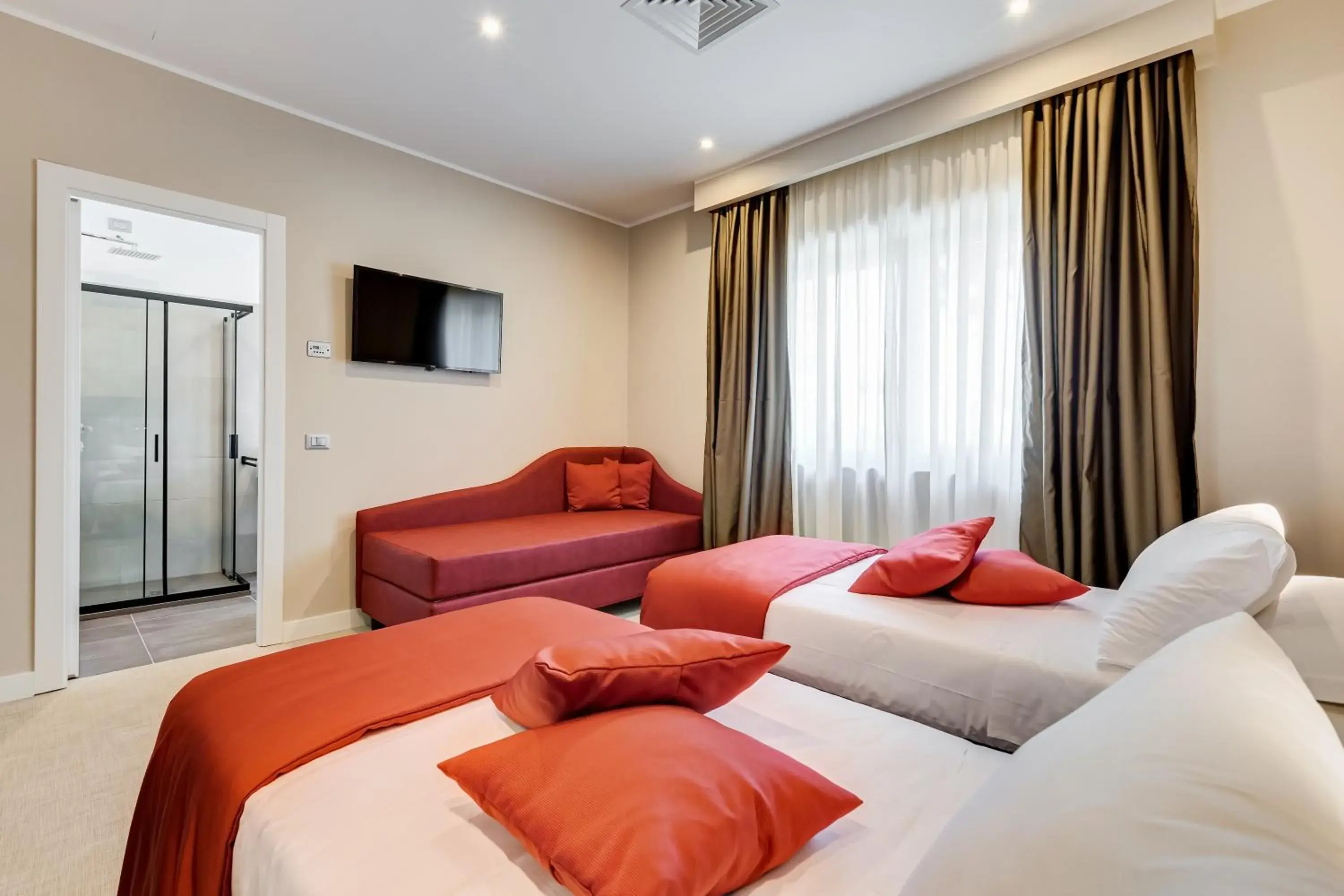 Photo of the whole room, Bed in Eurogarden Hotel Photo of the whole room, Bed in Eurogarden Hotel