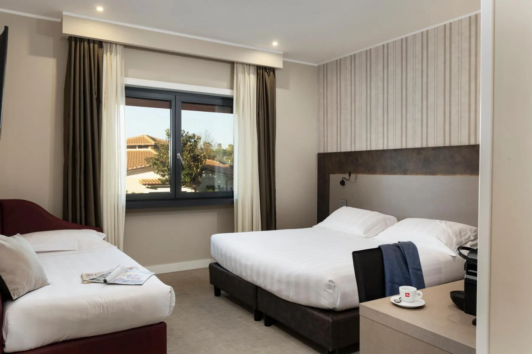 Photo of the whole room, Bed in Eurogarden Hotel