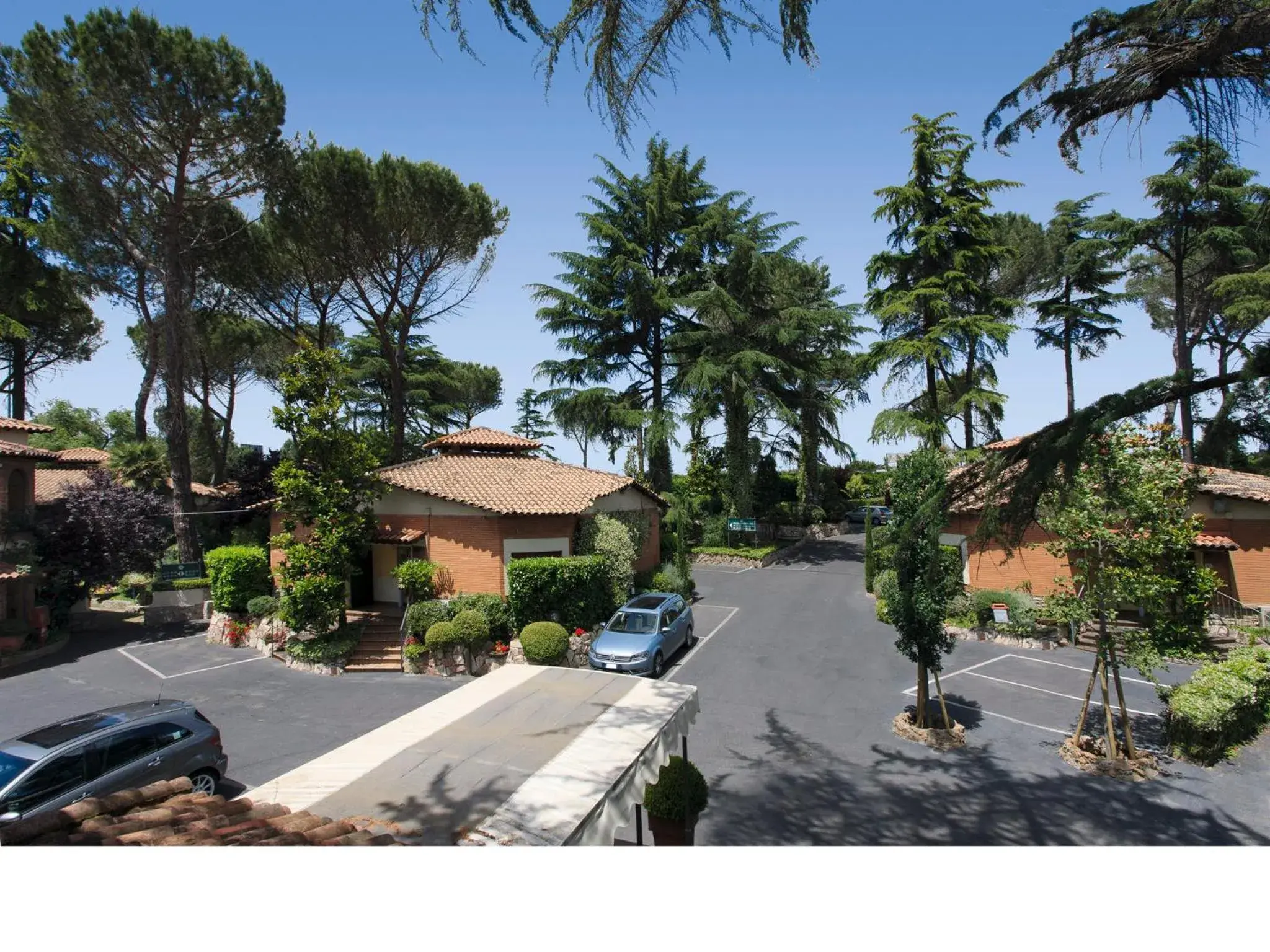 Facade/entrance in Eurogarden Hotel Facade/entrance in Eurogarden Hotel