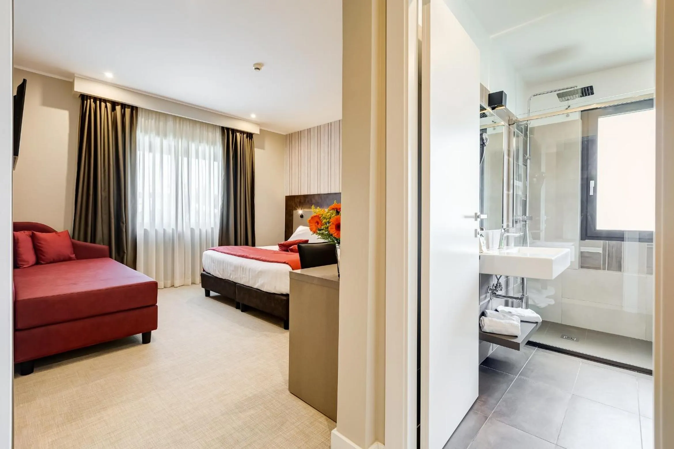 Photo of the whole room, Bed in Eurogarden Hotel