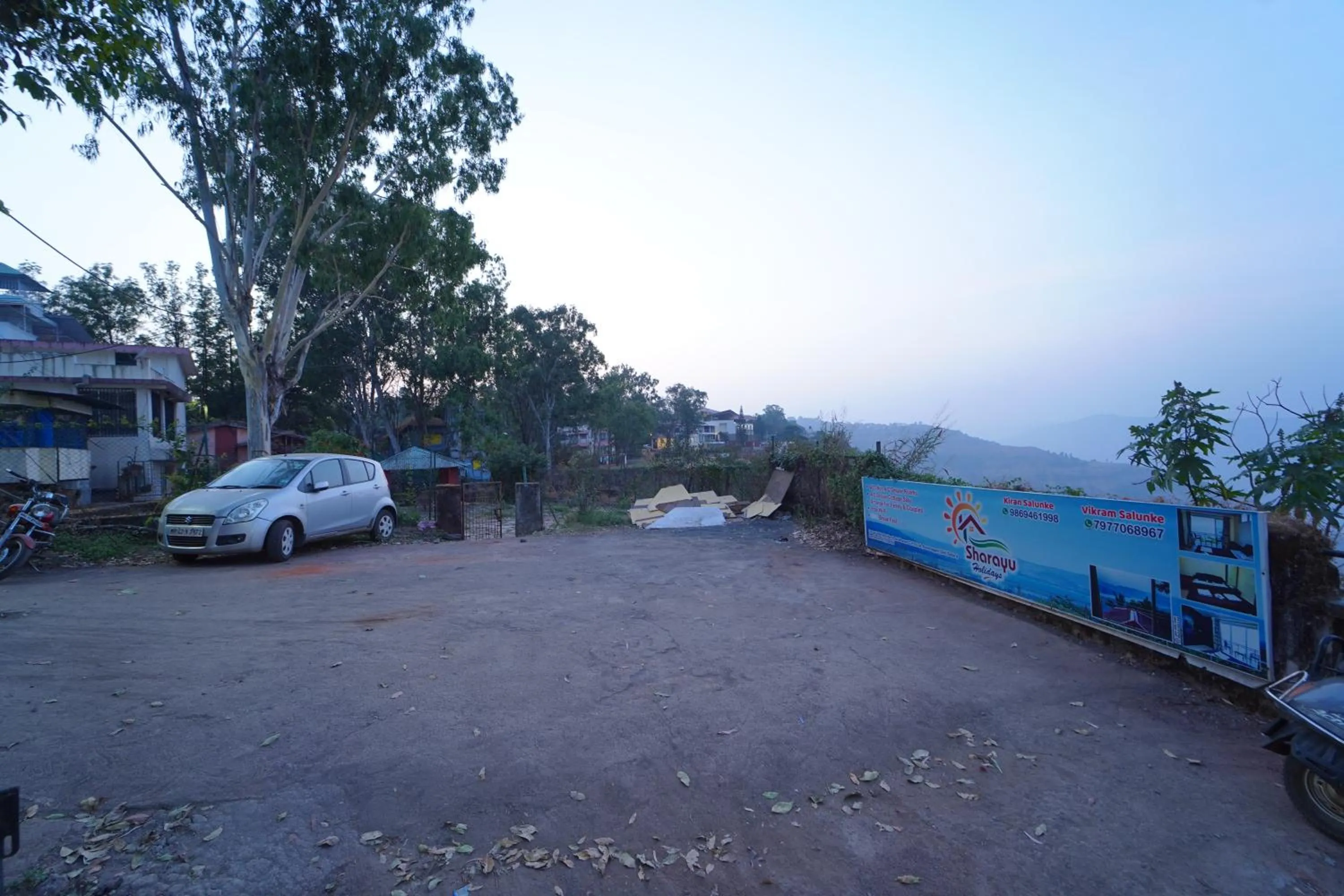 Parking in Sharayu Holidays Valley View