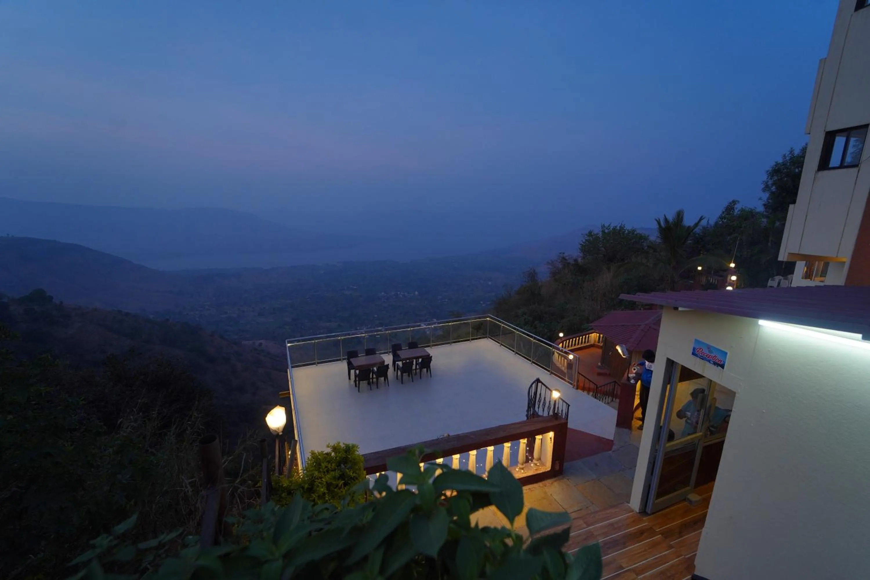 Sharayu Holidays Valley View