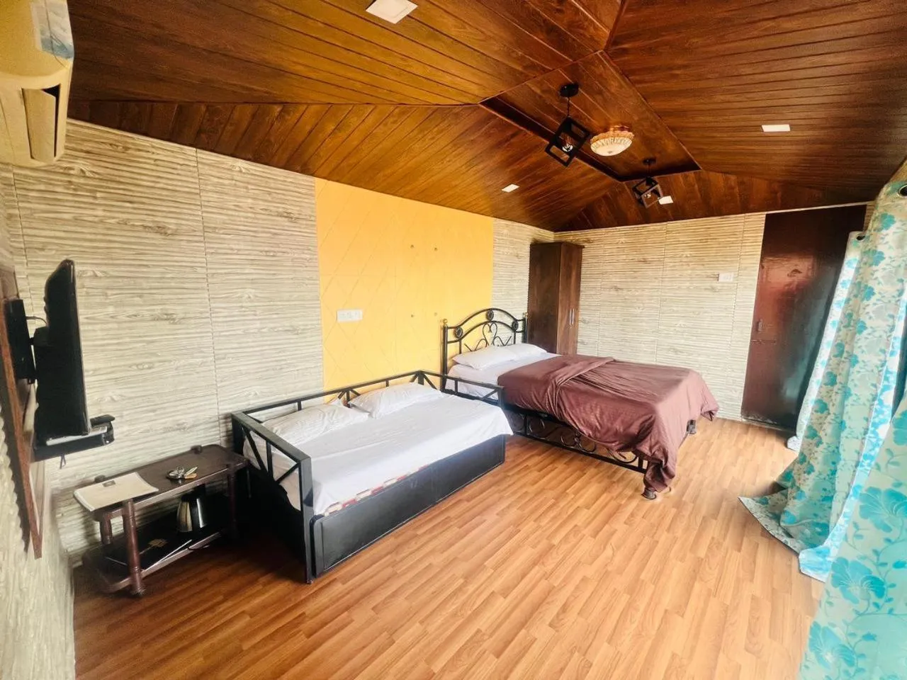 View (from property/room), Bed in Sharayu Holidays Valley View